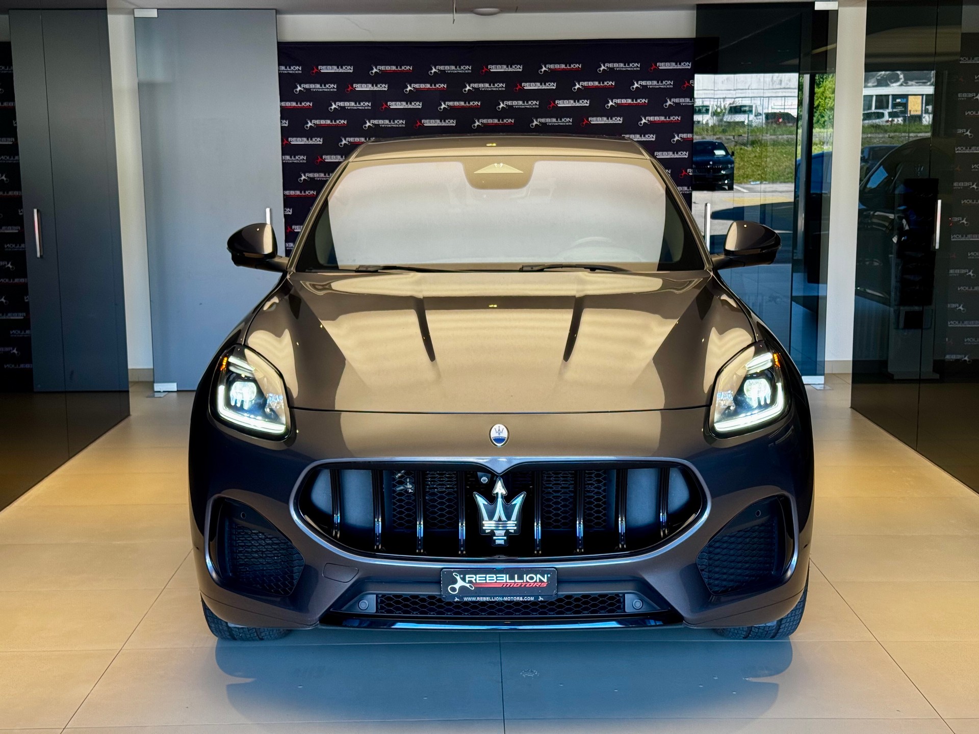 MASERATI Grecale 2.0 MHEV Modena Hybrid Automatica-showroom-element-1