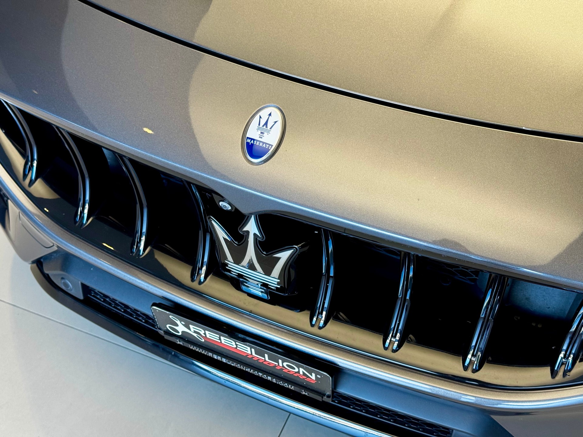 MASERATI Grecale 2.0 MHEV Modena Hybrid Automatica-image-6