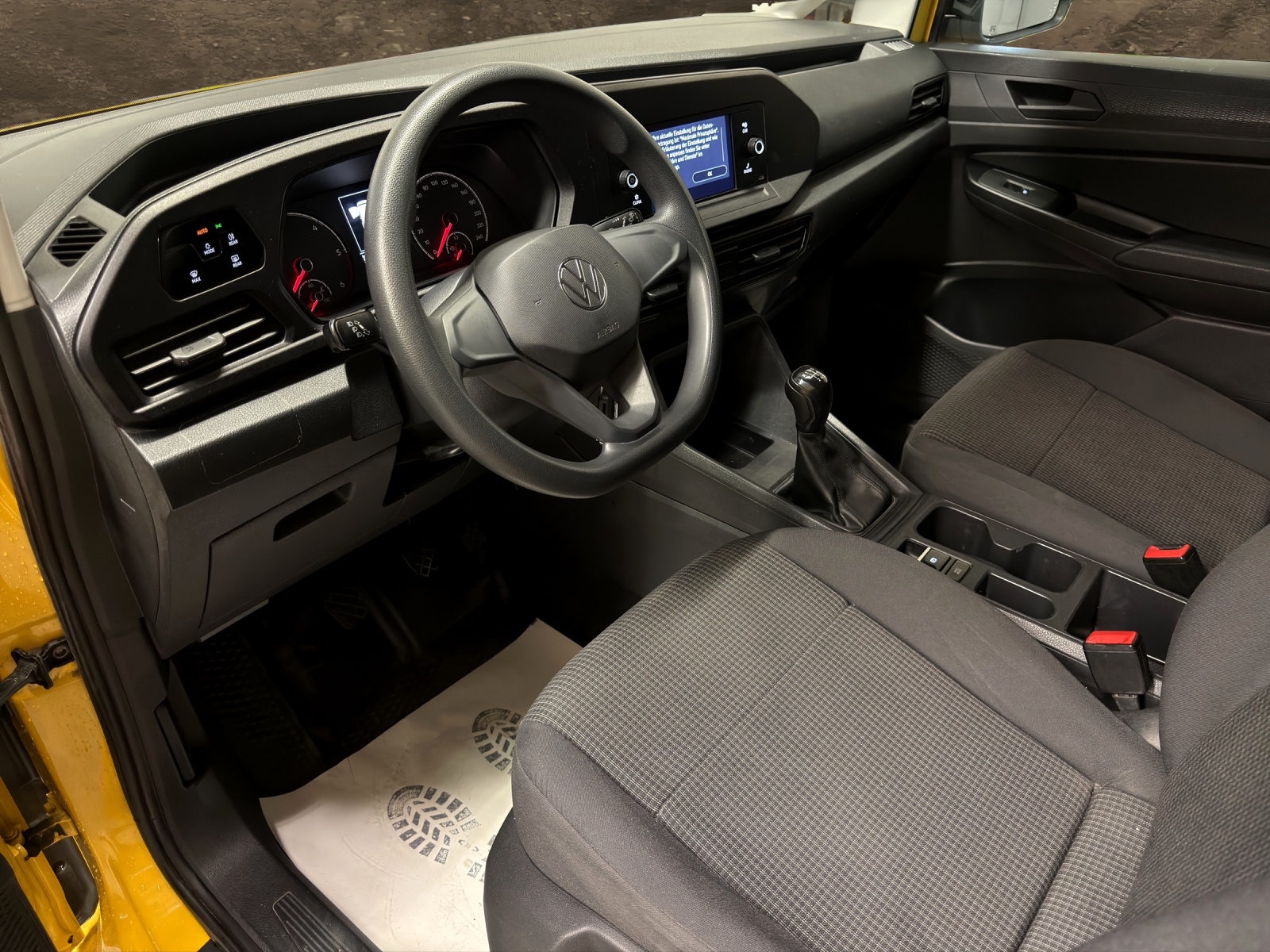 VW Caddy Cargo 2.0TDI Maxi 4Motion-image-2