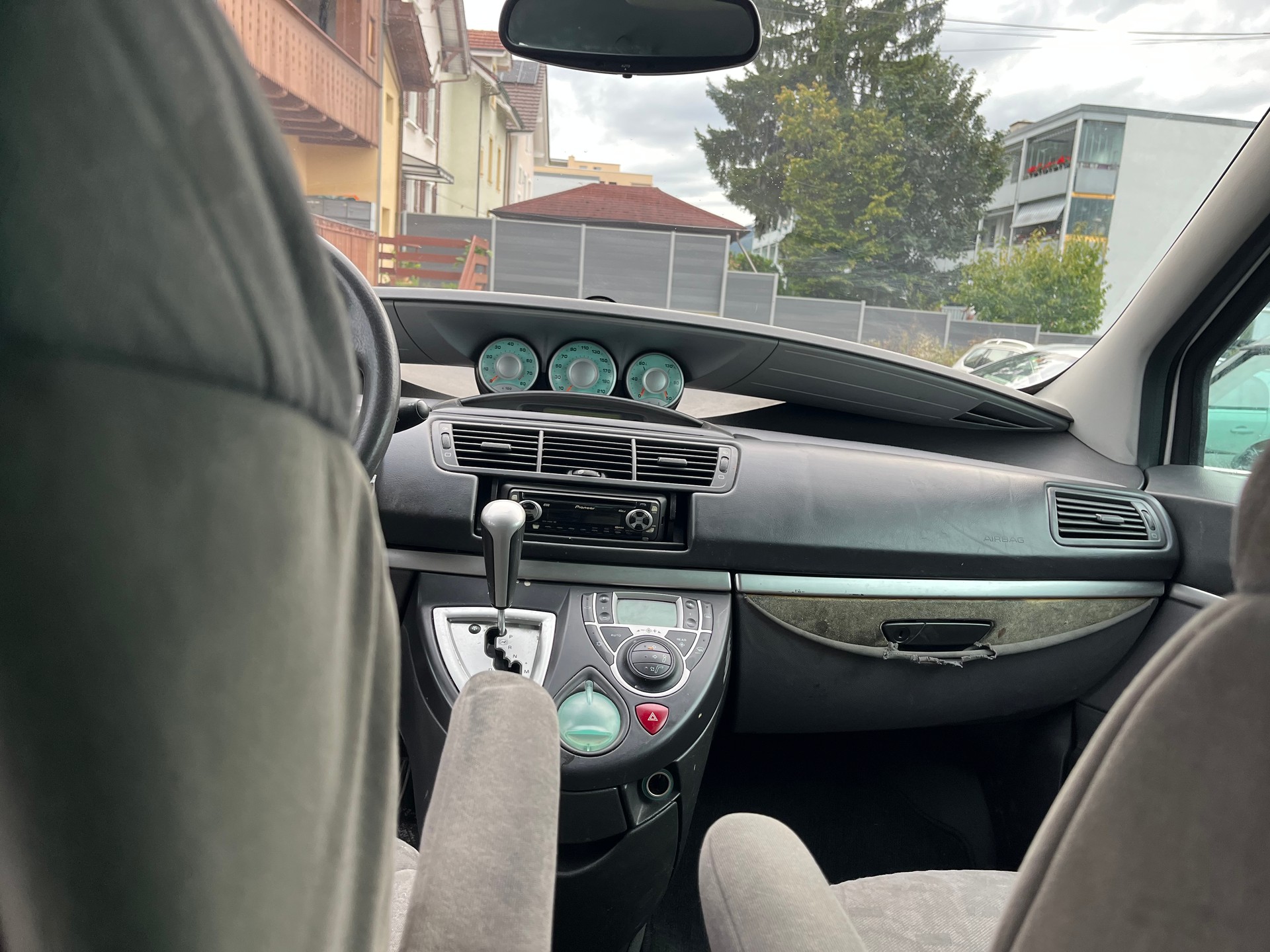 PEUGEOT 807 2.0 16V SR Family-image-9