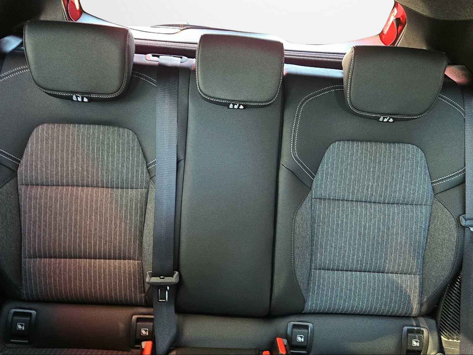 MITSUBISHI COLT 1.6 HEV Instyle-image-12