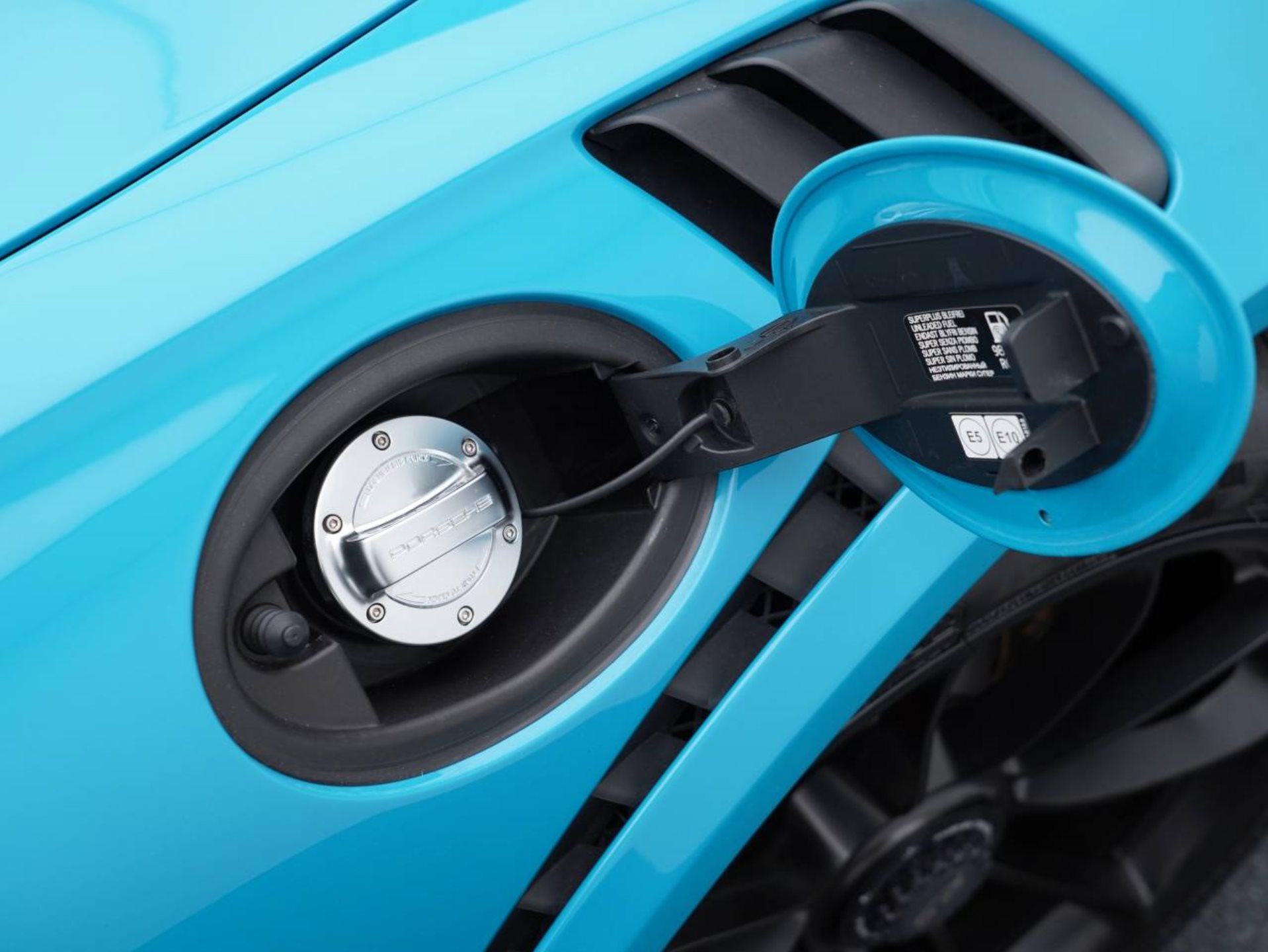 PORSCHE 911 GT3 RS-image-30