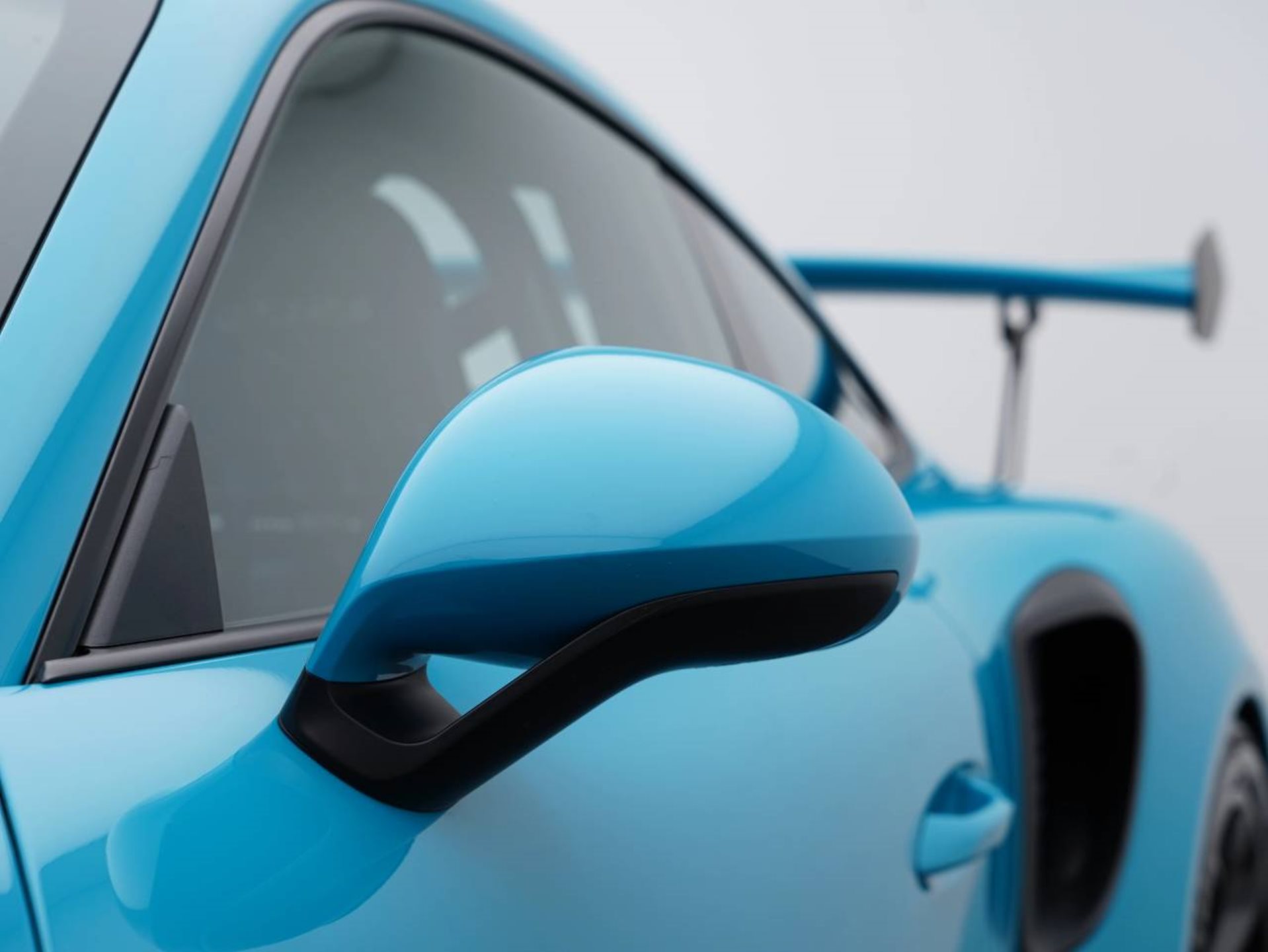 PORSCHE 911 GT3 RS-image-13