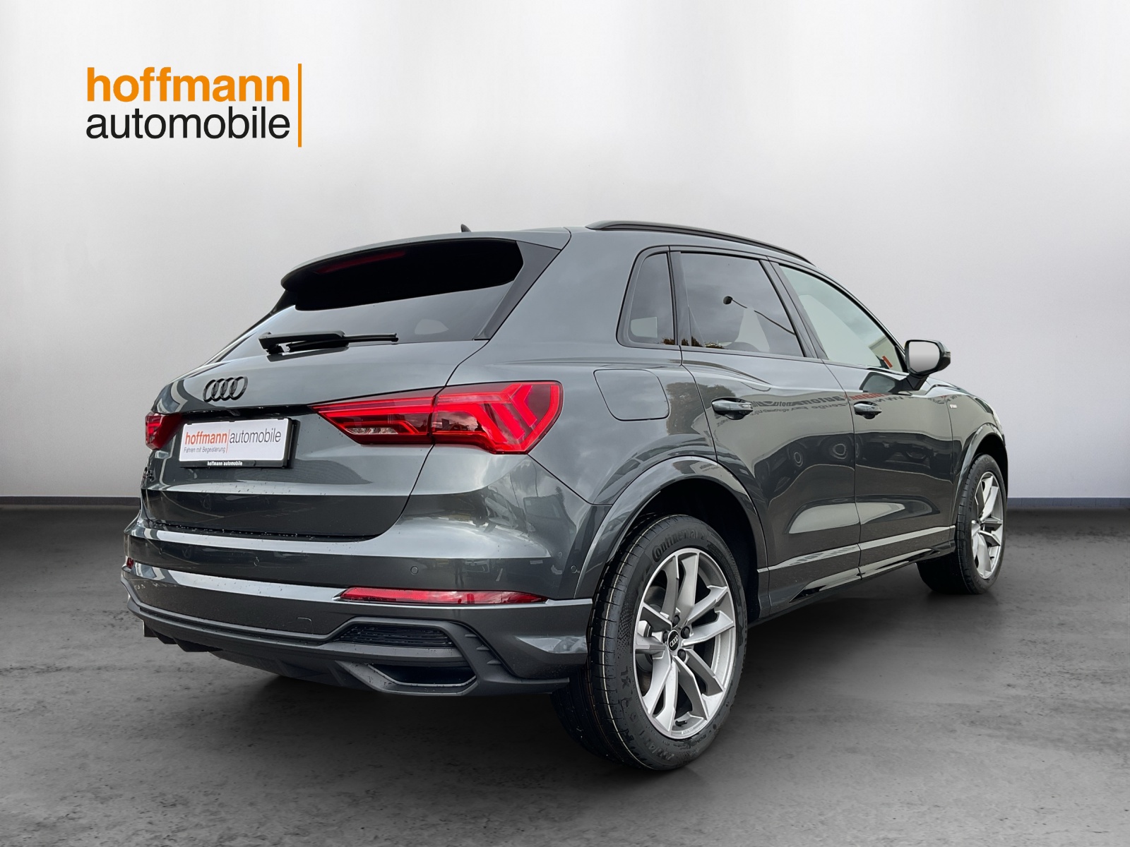 AUDI Q3 35 TFSI S line Attraction S-tronic-showroom-element-3