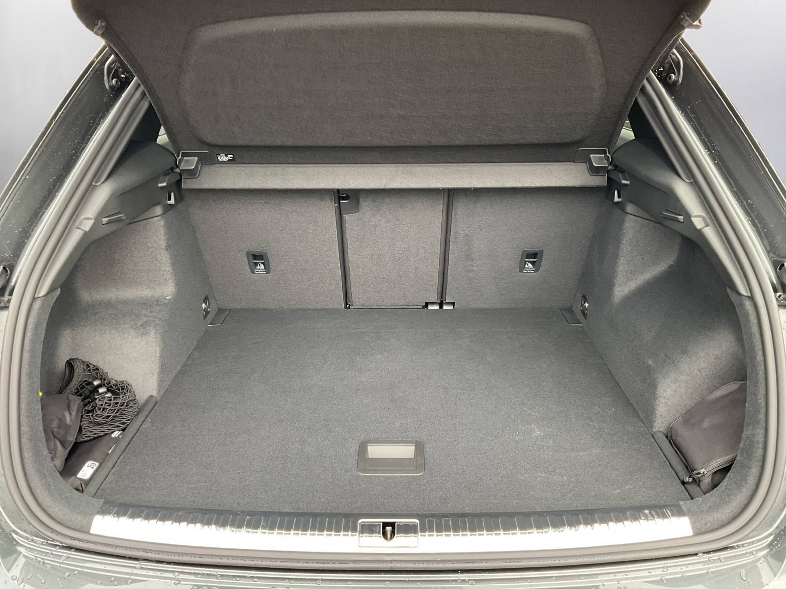 AUDI Q3 35 TFSI S line Attraction S-tronic-image-11