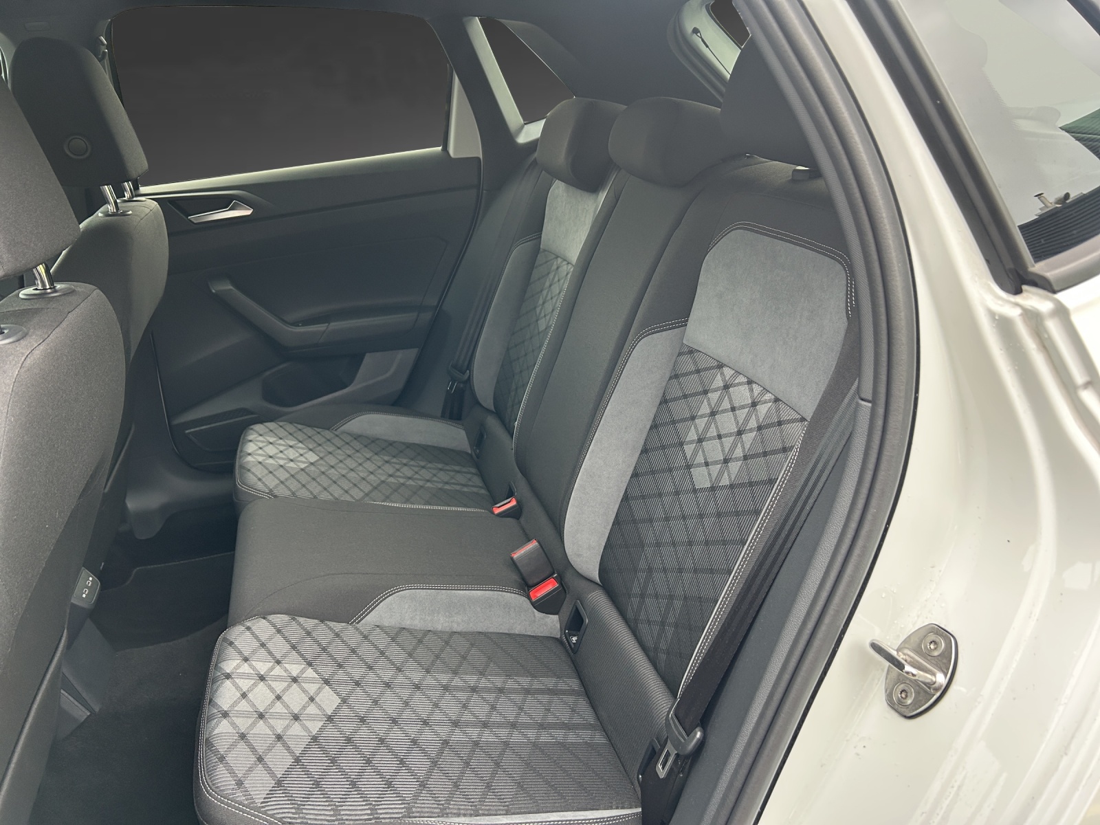 VW Polo 1.0 TSI R-Line DSG-image-6