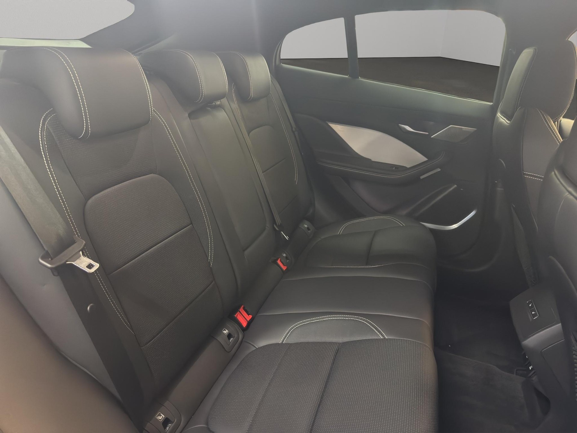 JAGUAR I-Pace EV400 HSE AWD-image-11