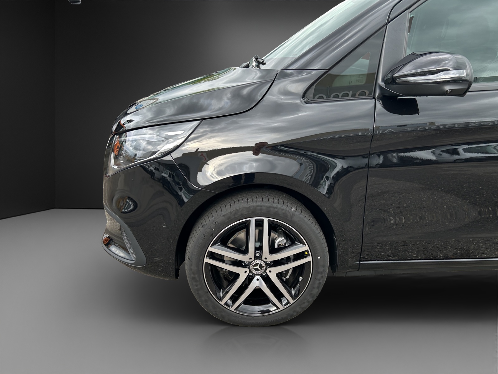 MERCEDES-BENZ V 300 d lang 4Matic 9G-Tronic-image-12
