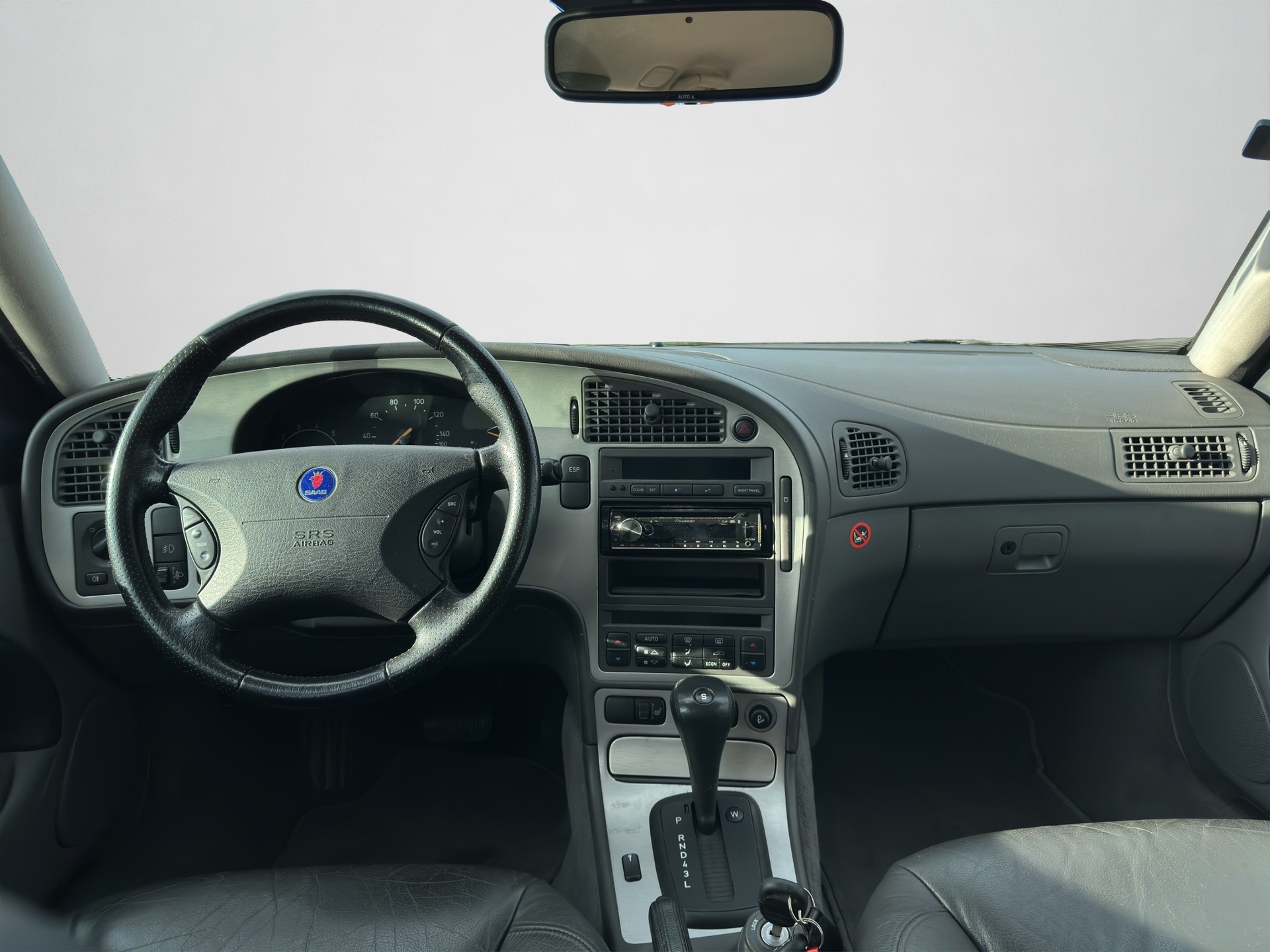SAAB 9-5 2.3T Aero-image-12