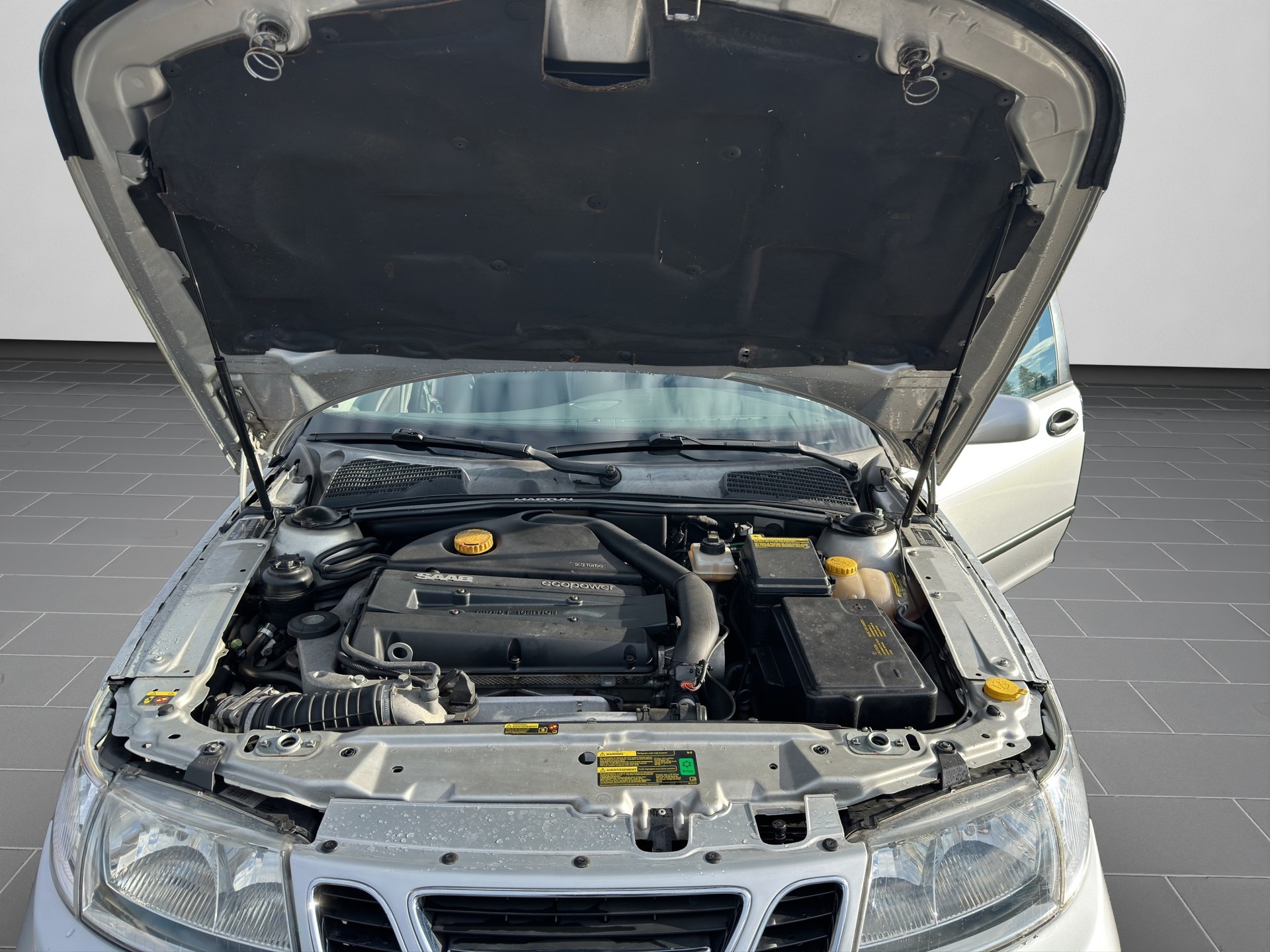 SAAB 9-5 2.3T Aero-image-15