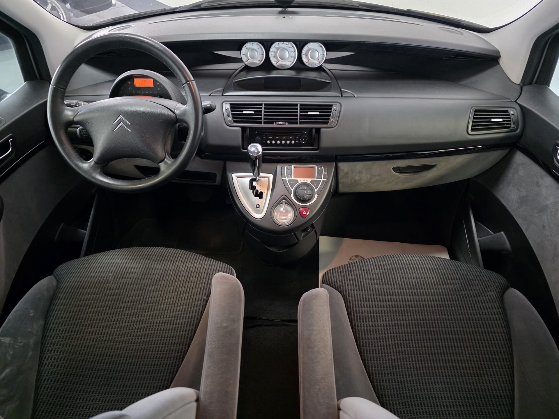 CITROEN C8 2.0 16V HDi Rossignol Automatic-image-13
