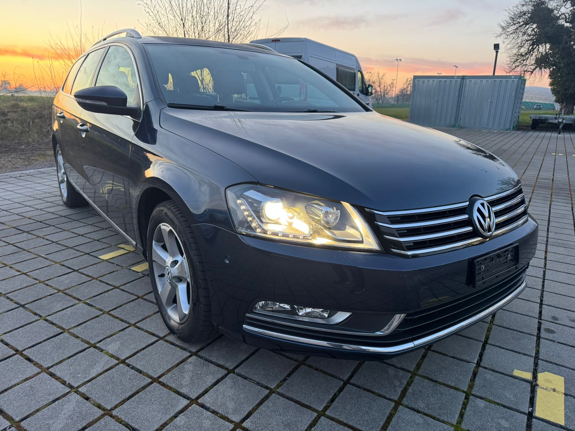 VW Passat Variant 1.8 TSI Comfortline DSG-image-2