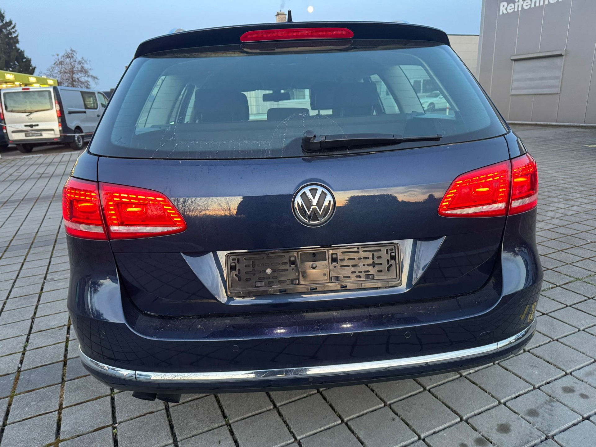 VW Passat Variant 1.8 TSI Comfortline DSG-image-7