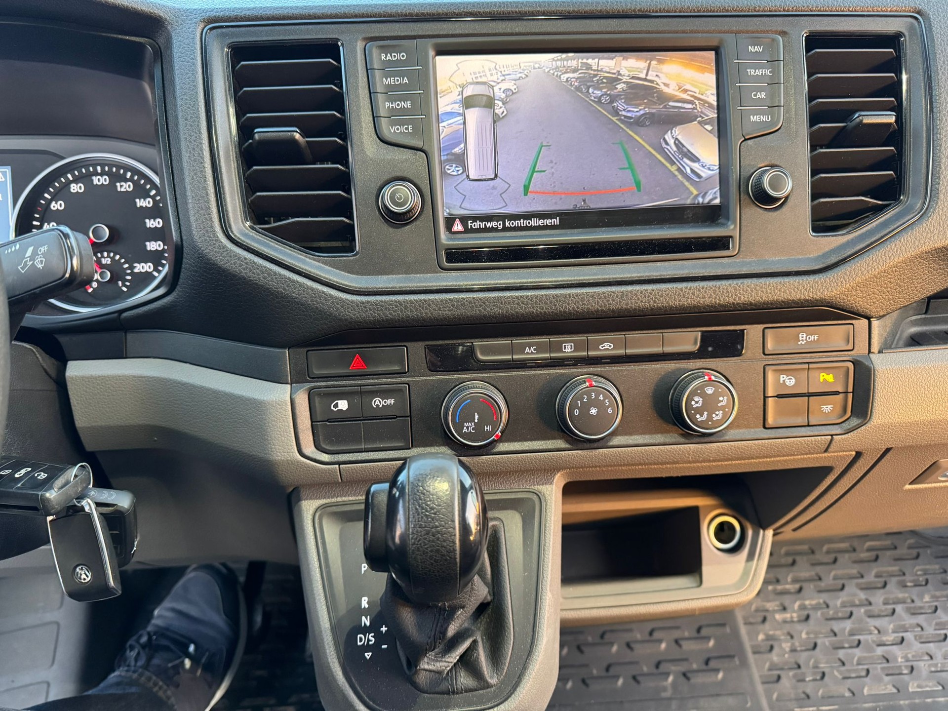 VW Passat Variant 1.8 TSI Comfortline DSG-image-8