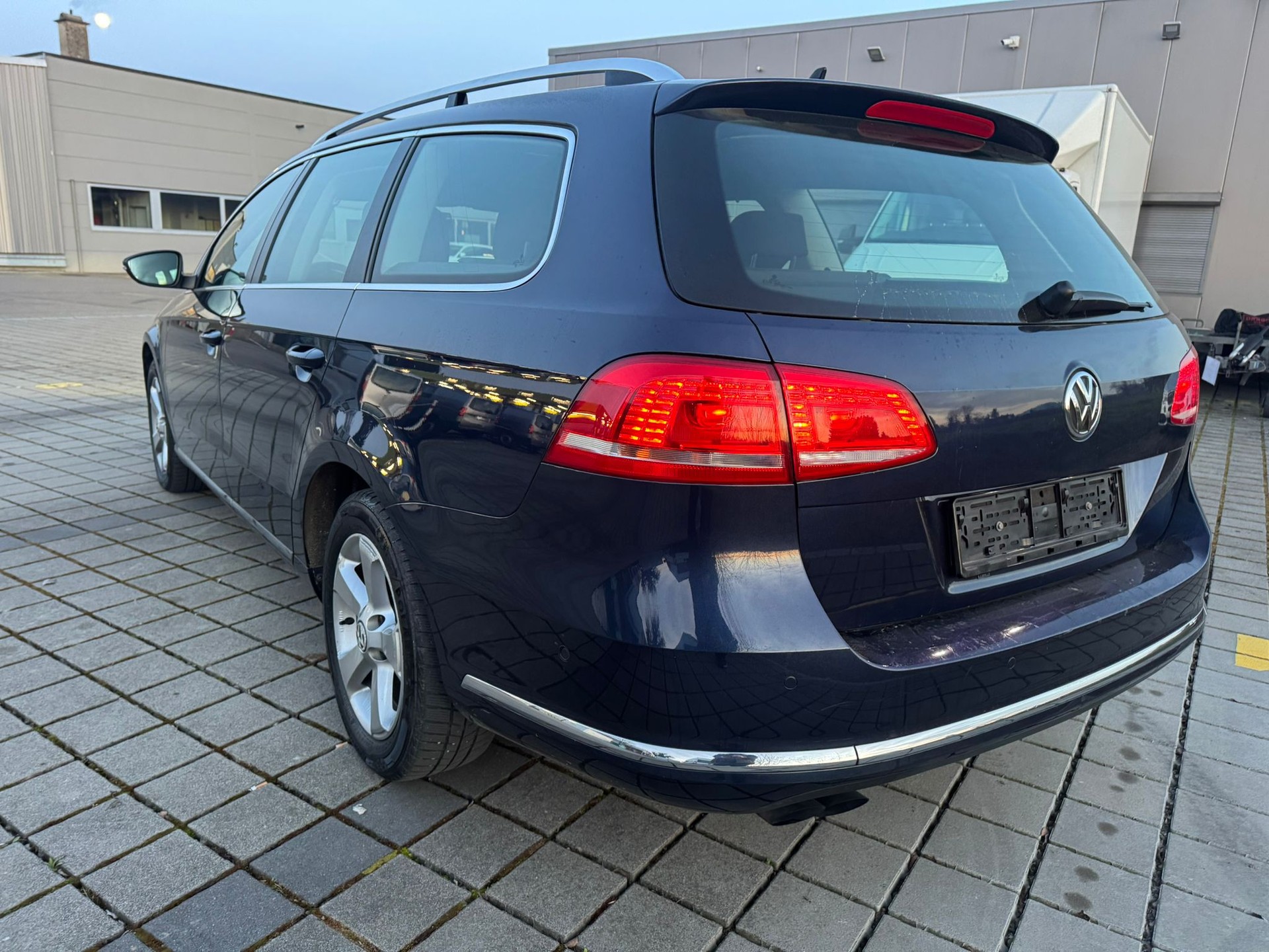 VW Passat Variant 1.8 TSI Comfortline DSG-image-6