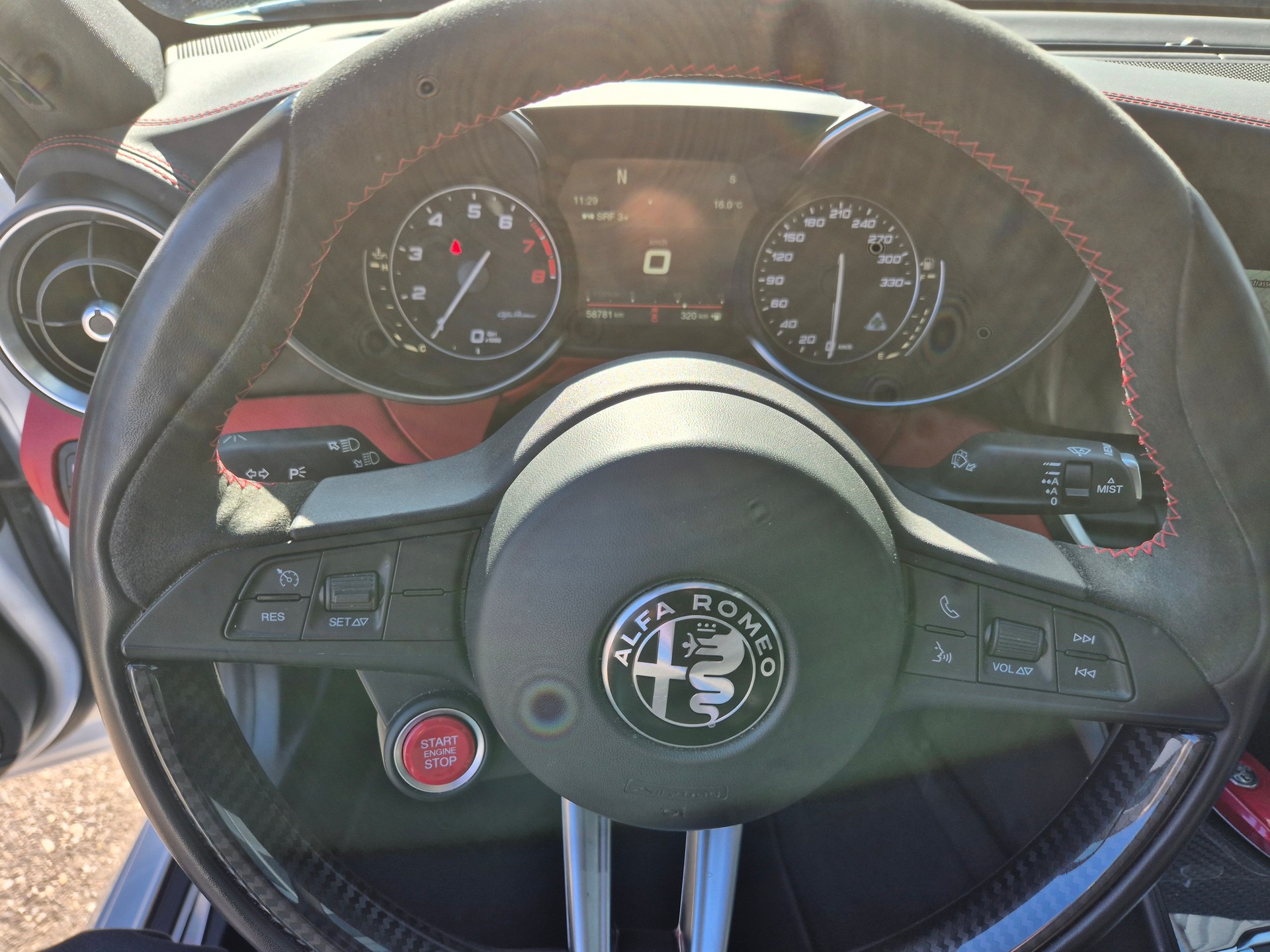 ALFA ROMEO Giulia 2.9 V6 Quadrifoglio-image-12