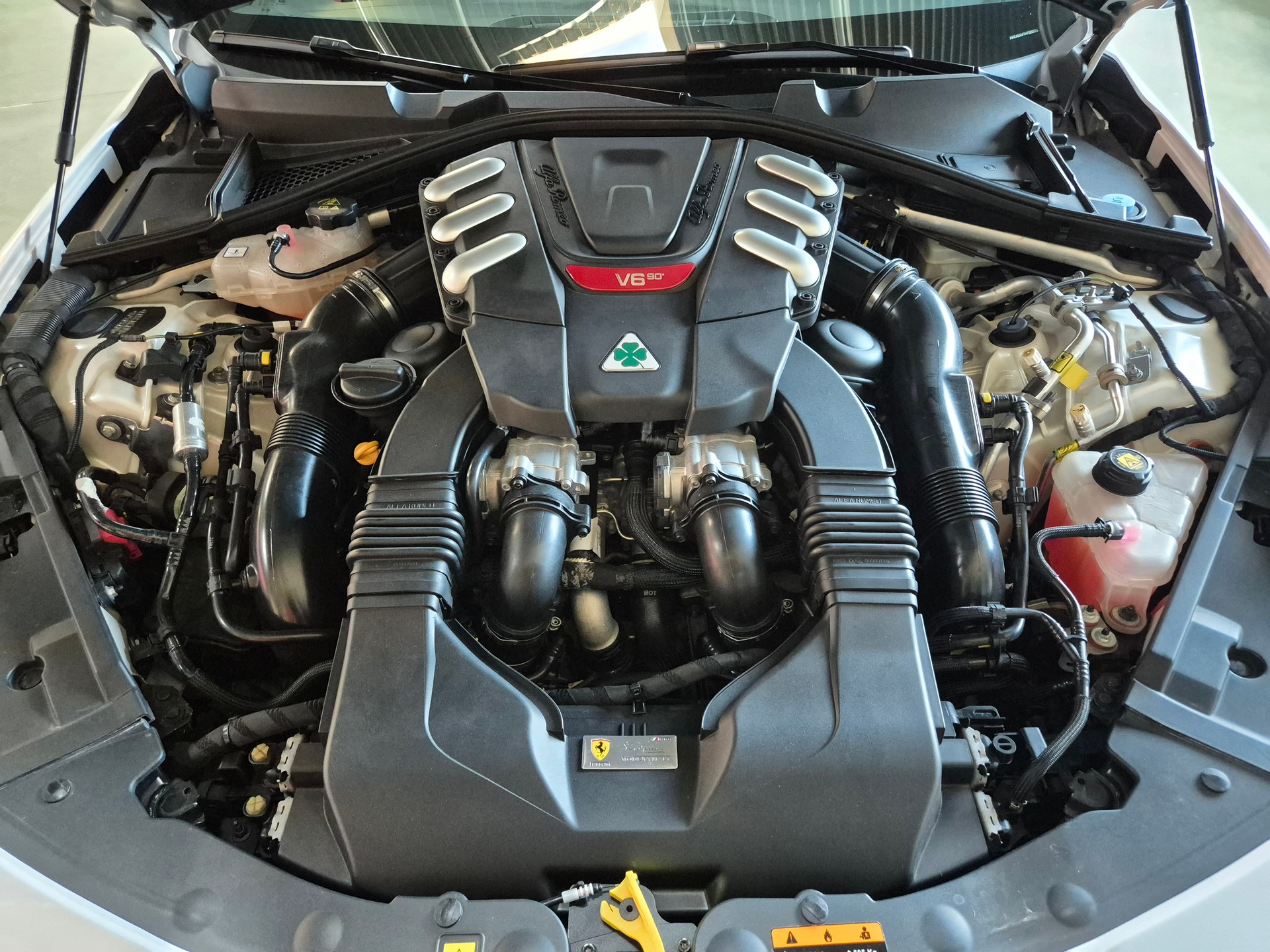 ALFA ROMEO Giulia 2.9 V6 Quadrifoglio-image-14