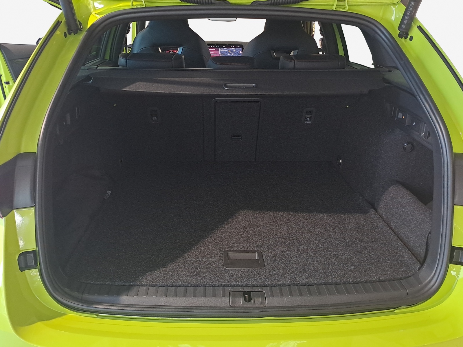 SKODA Octavia Combi 2.0 TSI DSG RS-image-11