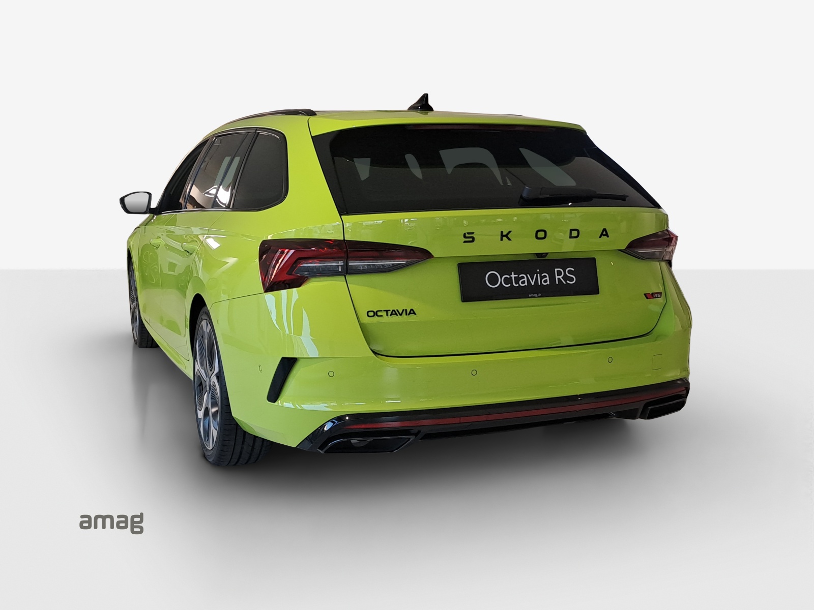 SKODA Octavia Combi 2.0 TSI DSG RS-image-1