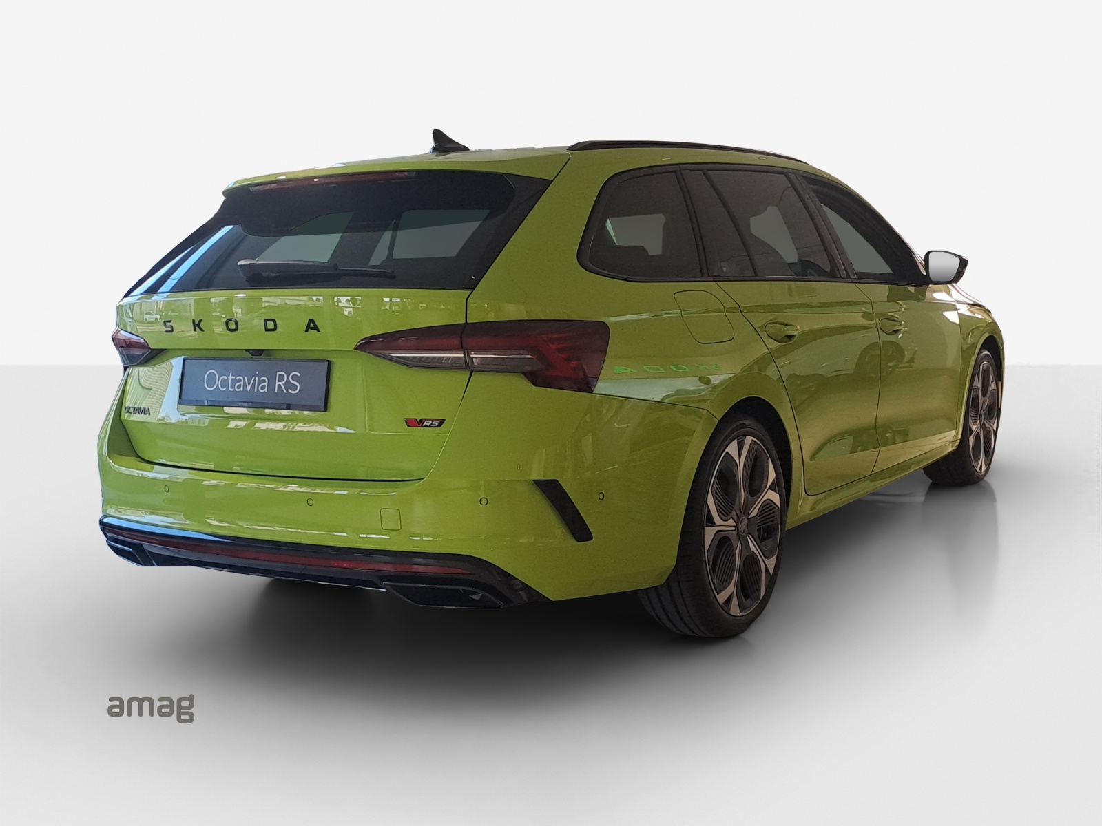 SKODA Octavia Combi 2.0 TSI DSG RS-image-3