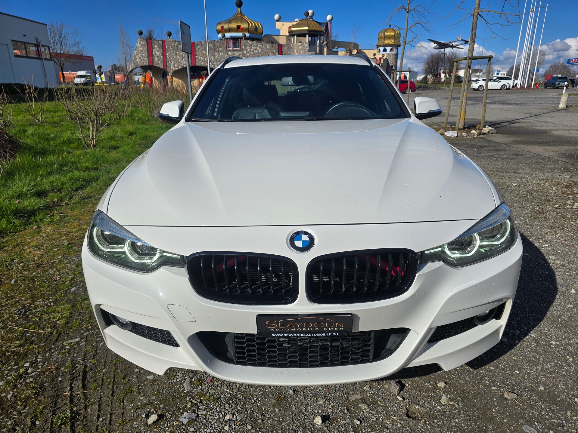 BMW 320d xDrive Touring M Sport Line Steptronic-image-6