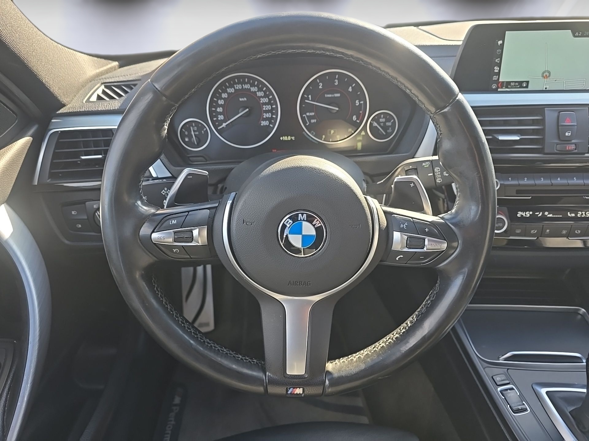 BMW 320d xDrive Touring M Sport Line Steptronic-image-10