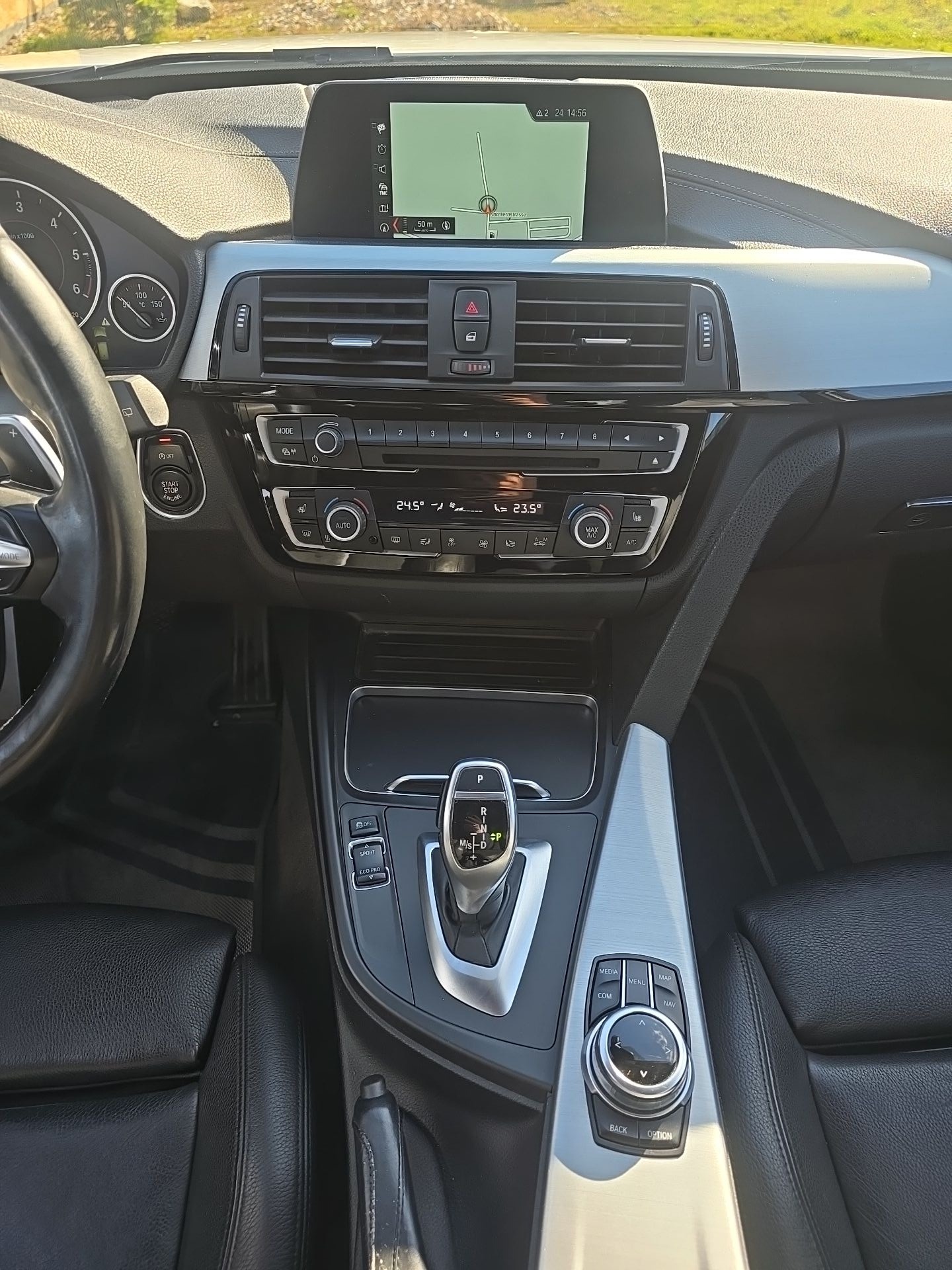 BMW 320d xDrive Touring M Sport Line Steptronic-image-11