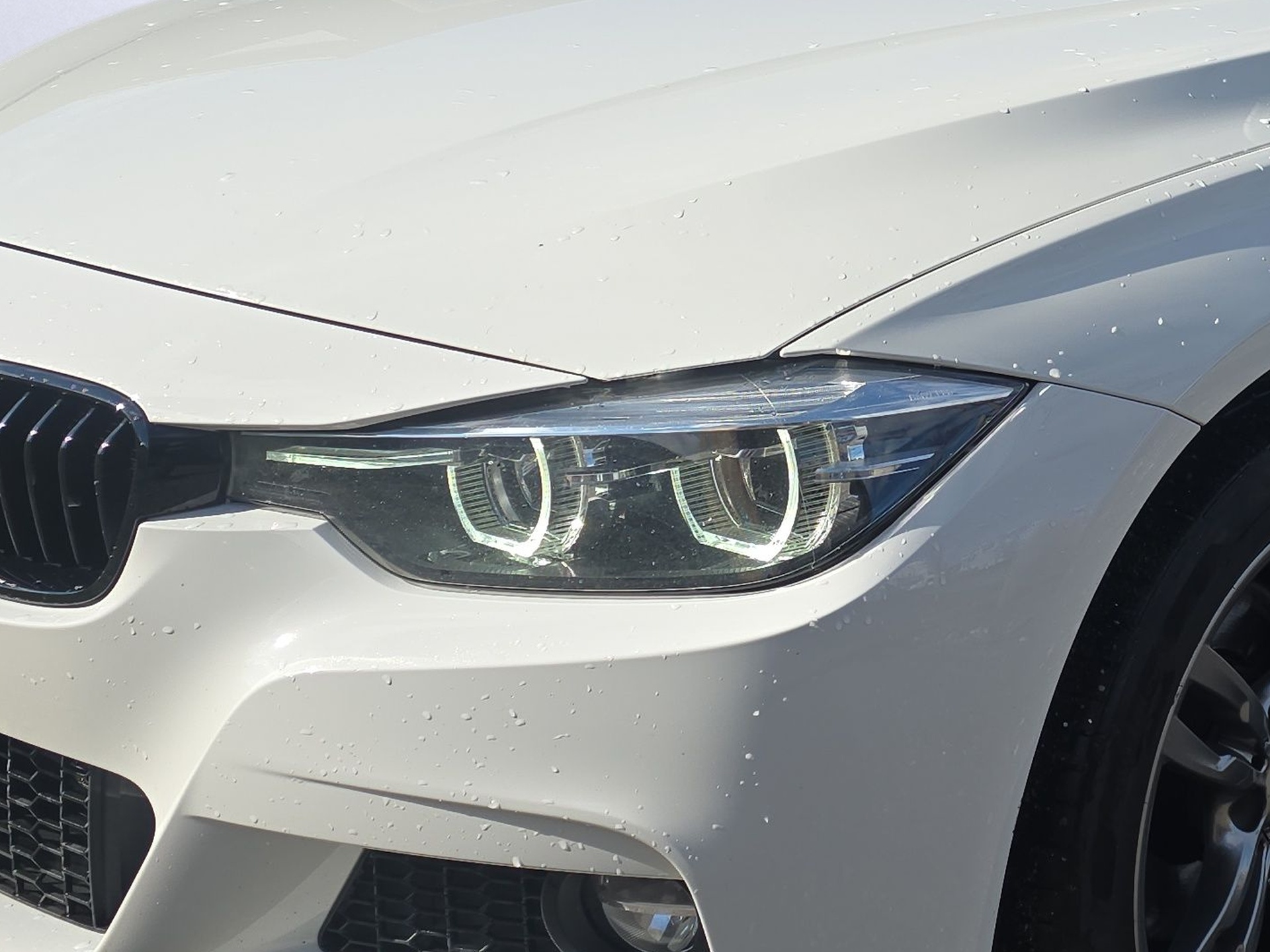 BMW 320d xDrive Touring M Sport Line Steptronic-image-4