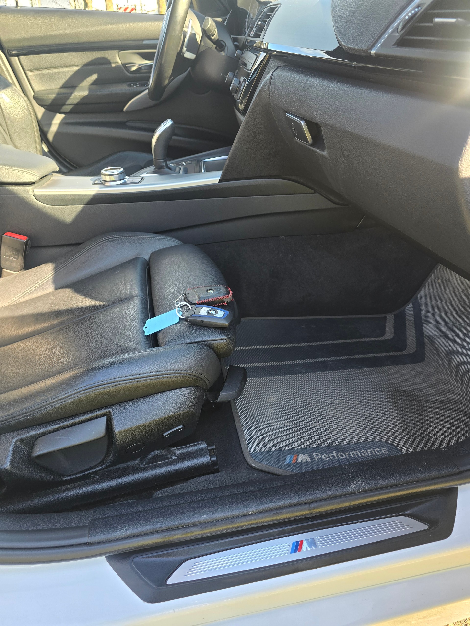 BMW 320d xDrive Touring M Sport Line Steptronic-image-16