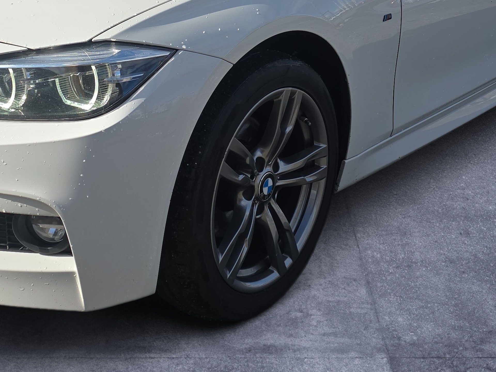BMW 320d xDrive Touring M Sport Line Steptronic-image-5