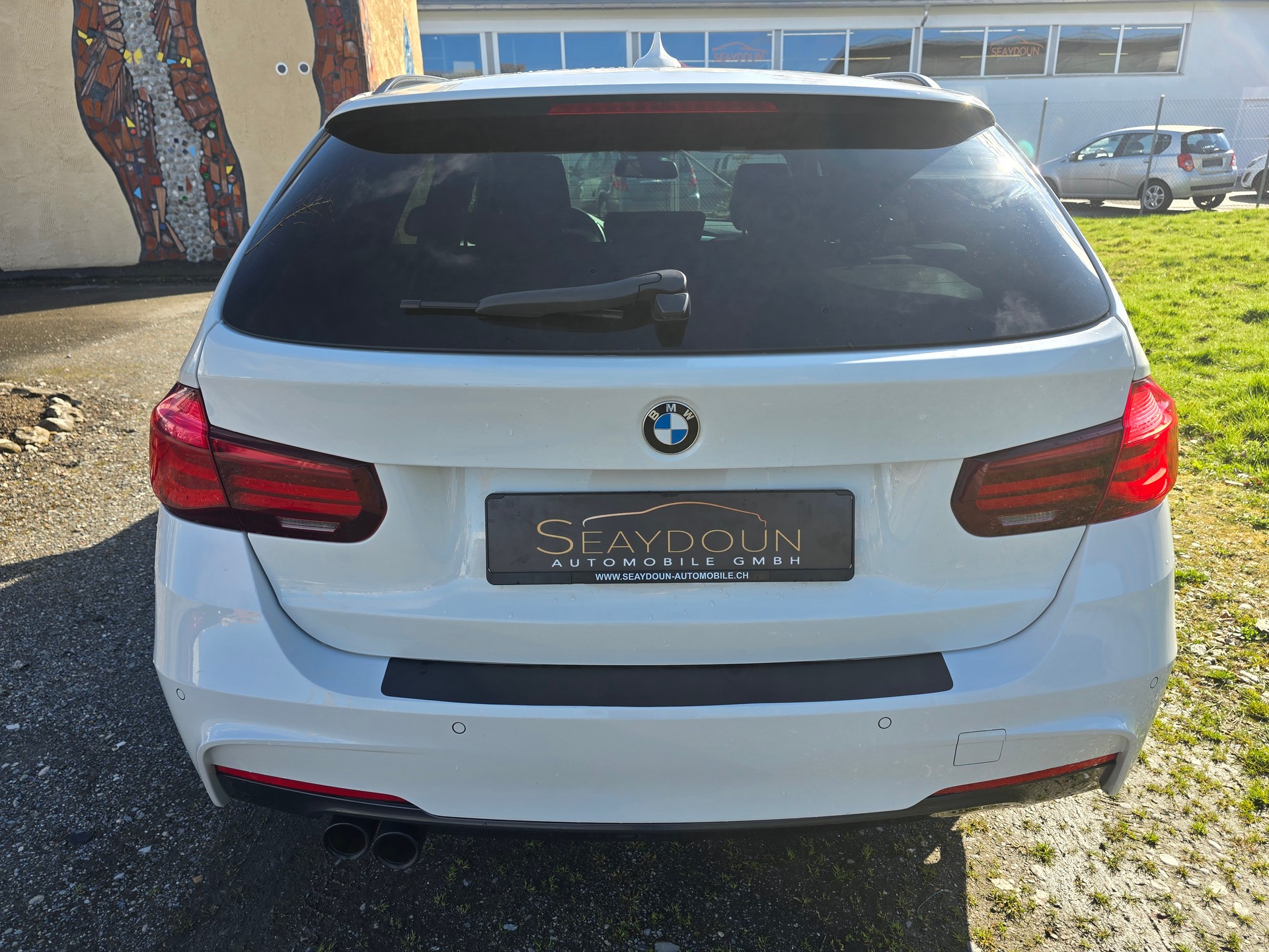 BMW 320d xDrive Touring M Sport Line Steptronic-image-7