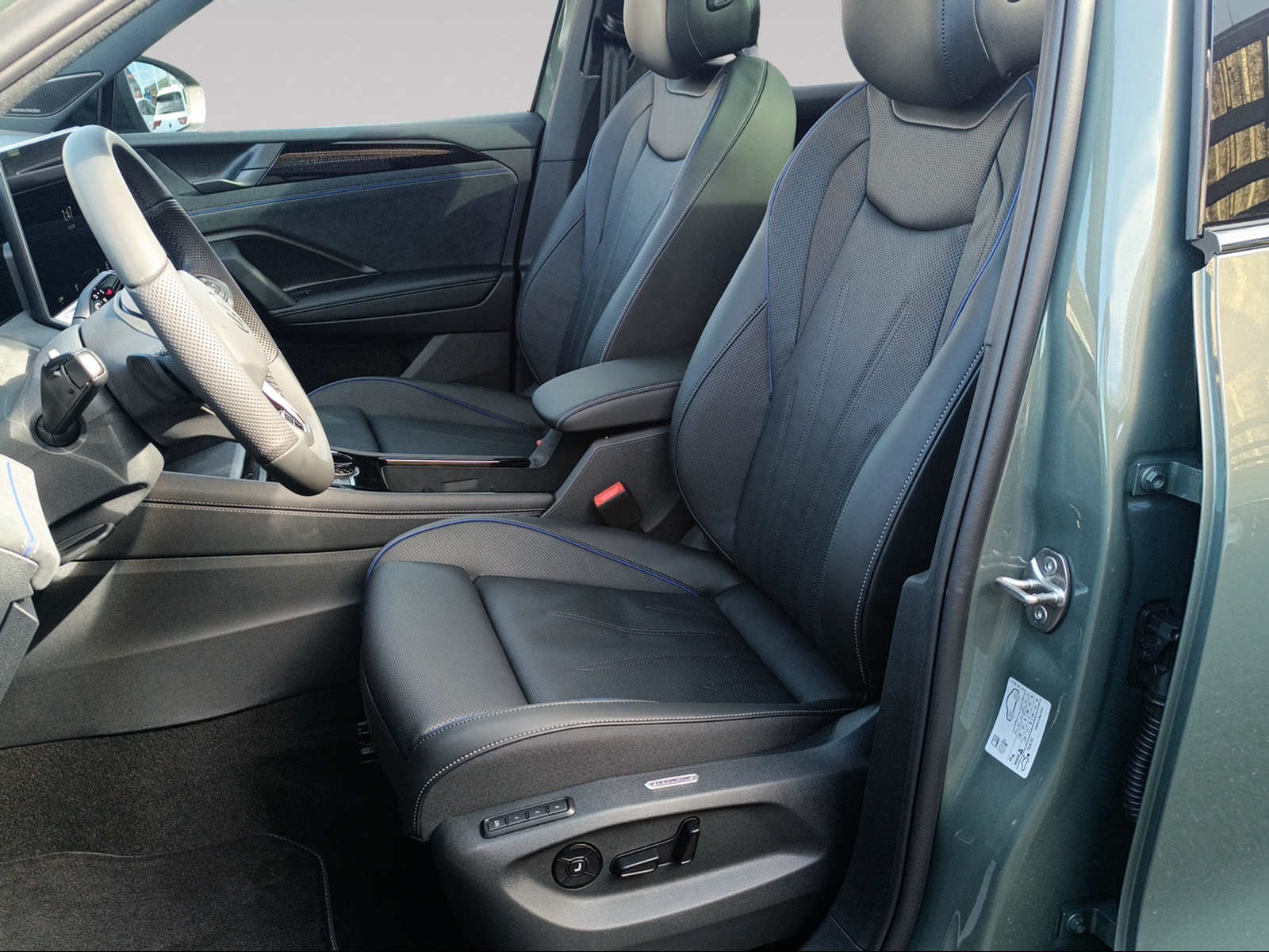 VW Tiguan 2.0 TSI DSG R-Line 4Motion-image-7