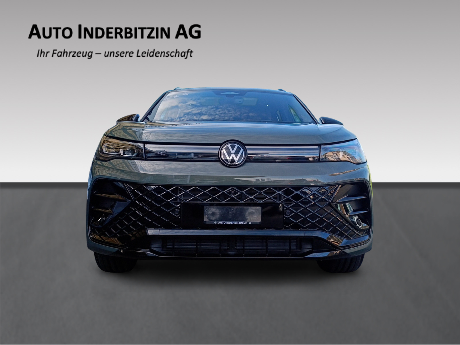 VW Tiguan 2.0 TSI DSG R-Line 4Motion-showroom-element-1
