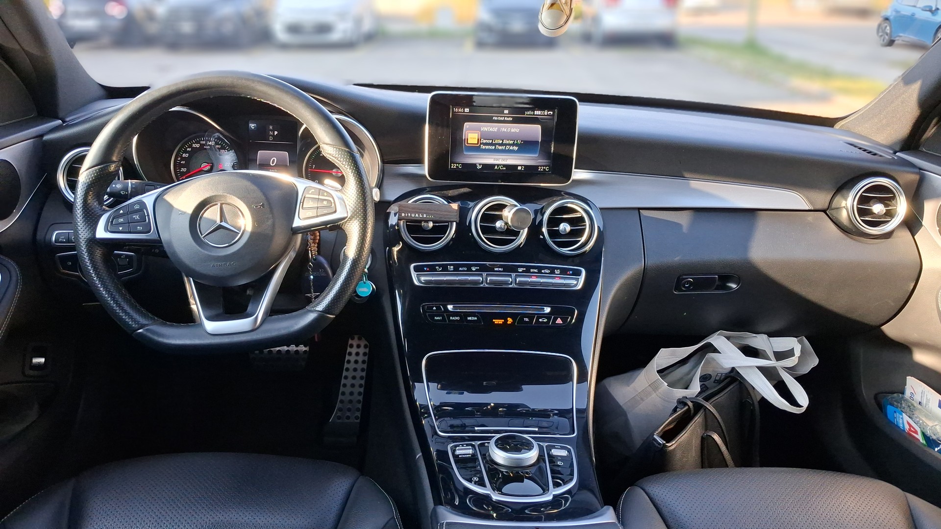 MERCEDES-BENZ C 250 d Swiss Star AMG Line 4Matic 9G-Tronic-image-4