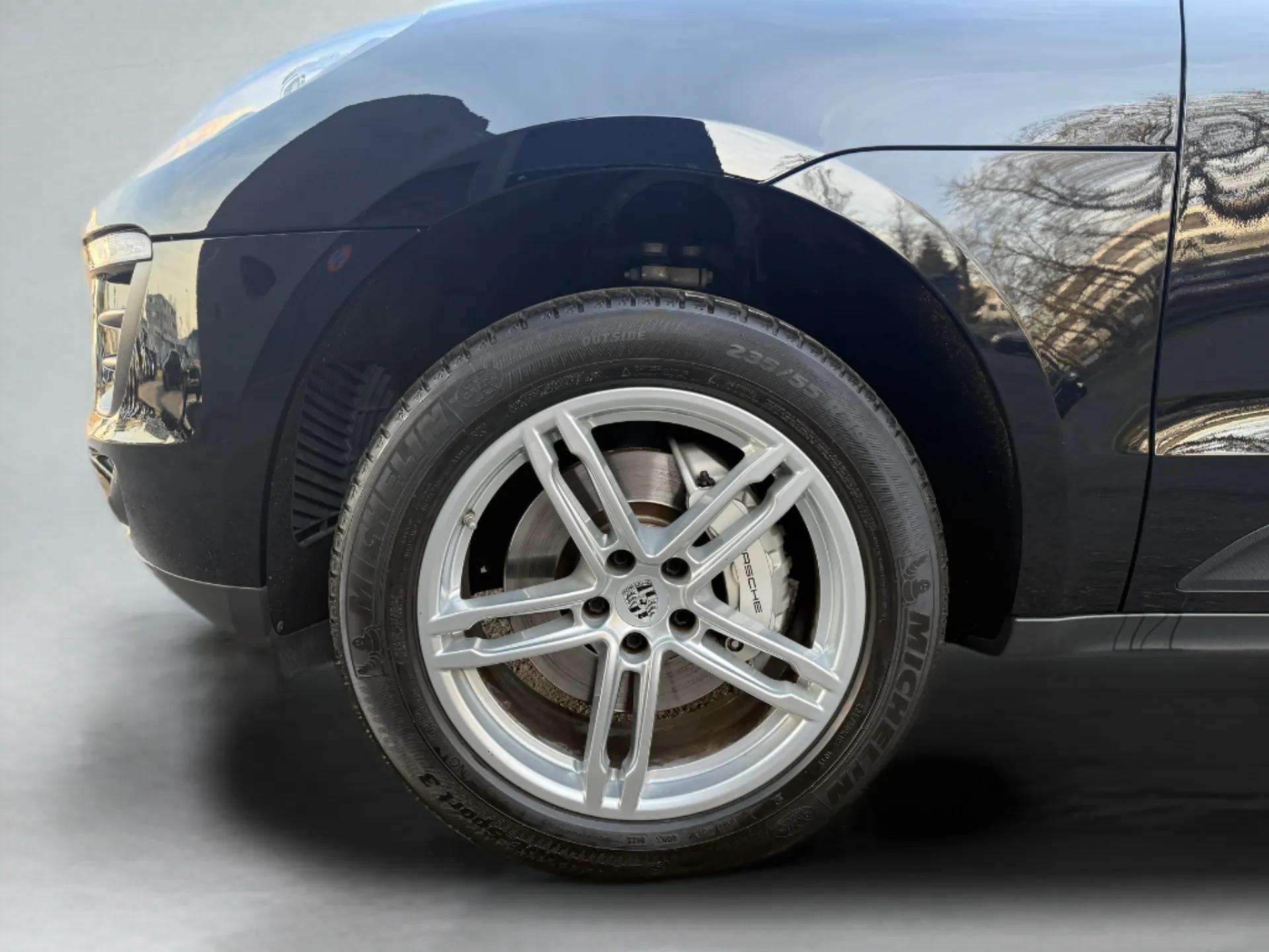 PORSCHE Macan S PDK-image-9
