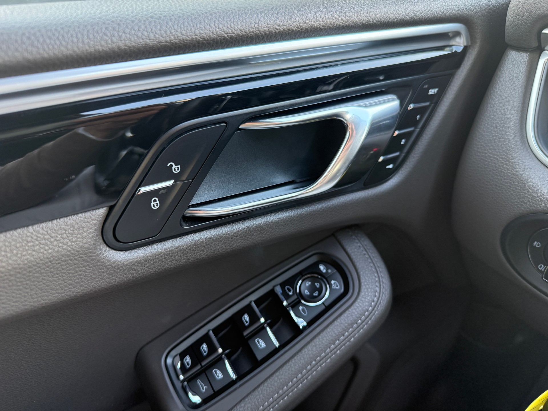 PORSCHE Macan S PDK-image-12