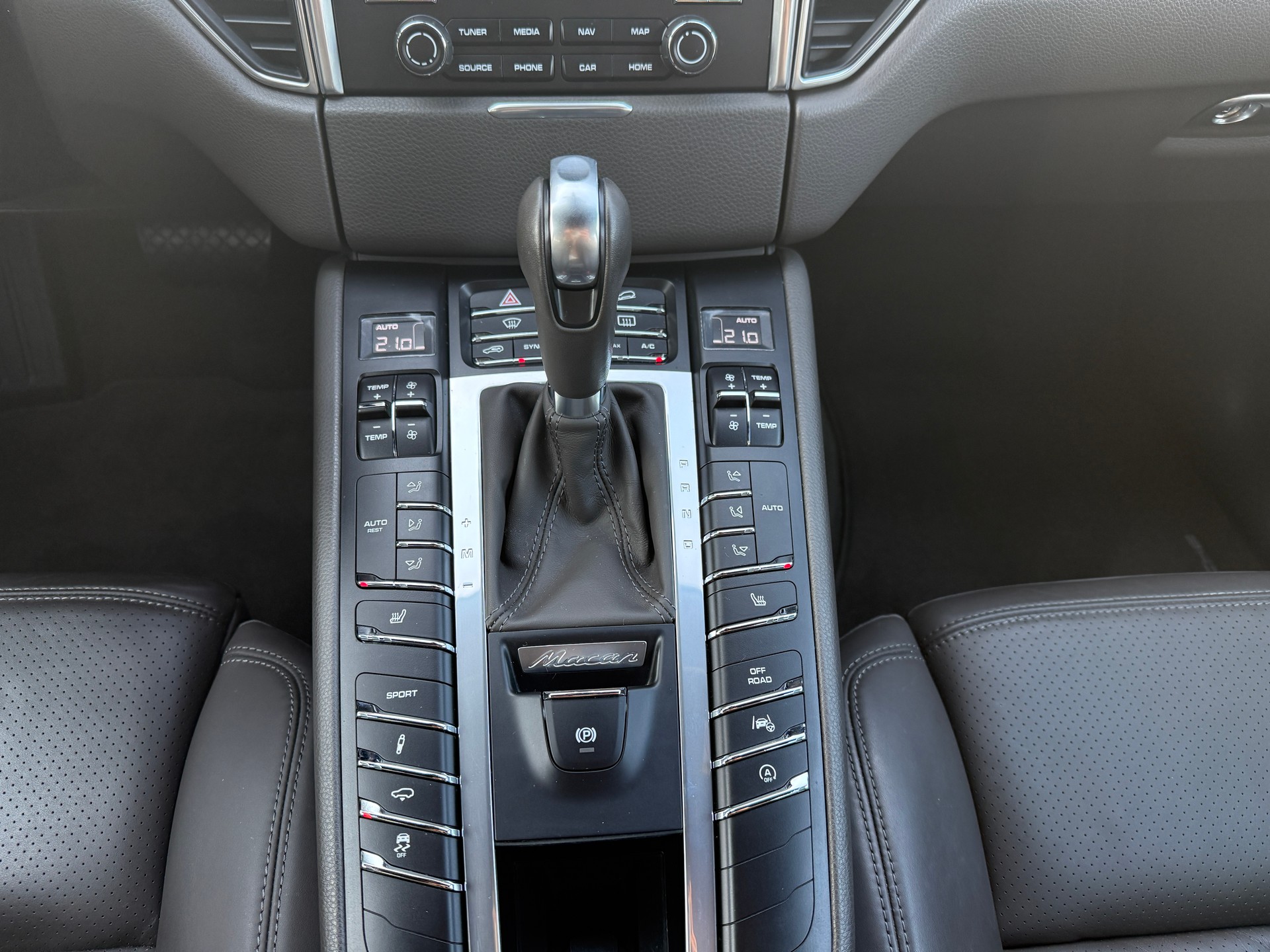 PORSCHE Macan S PDK-image-15