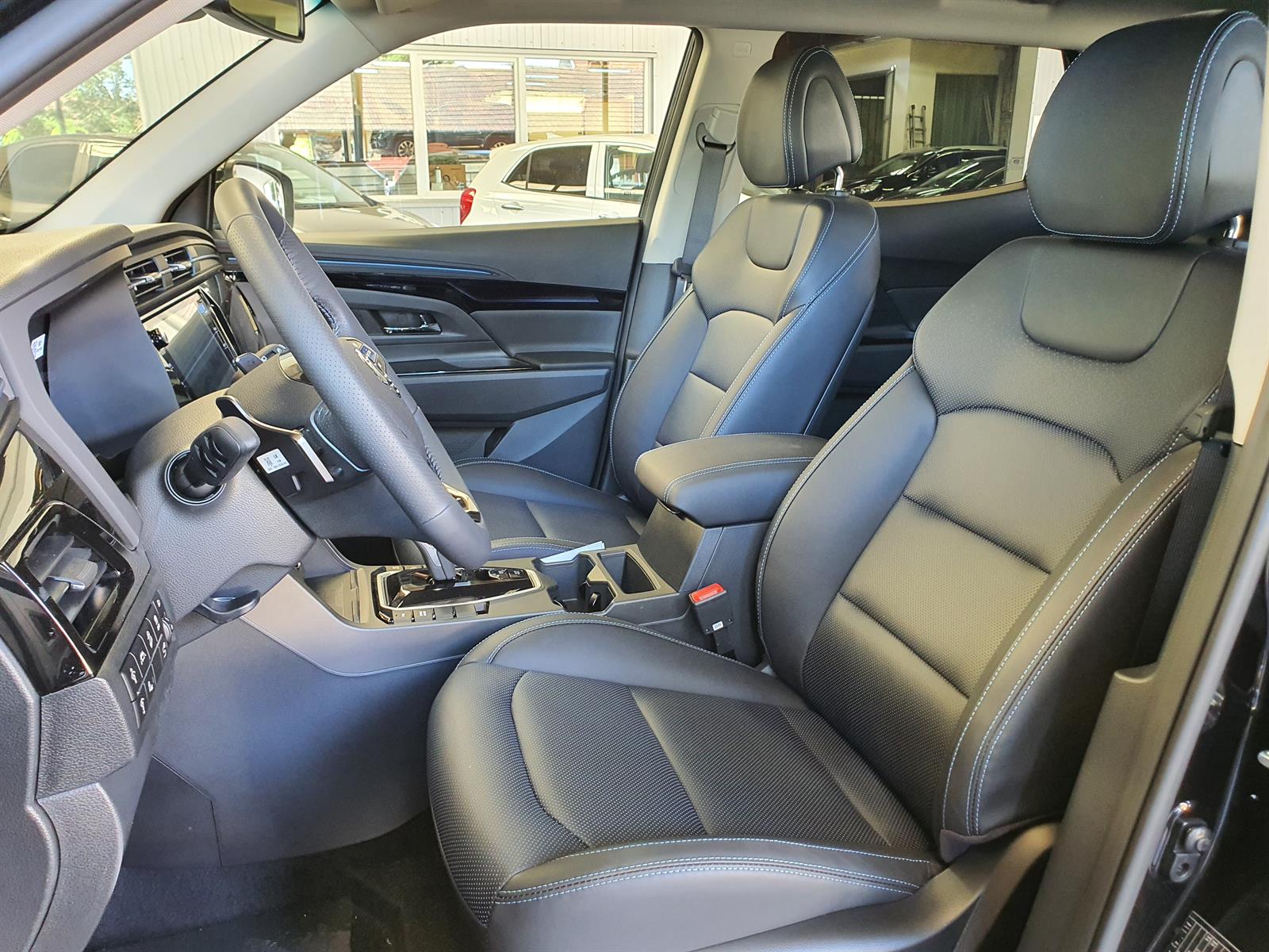 KGM-SsangYong Korando eMotion Titanium-image-7