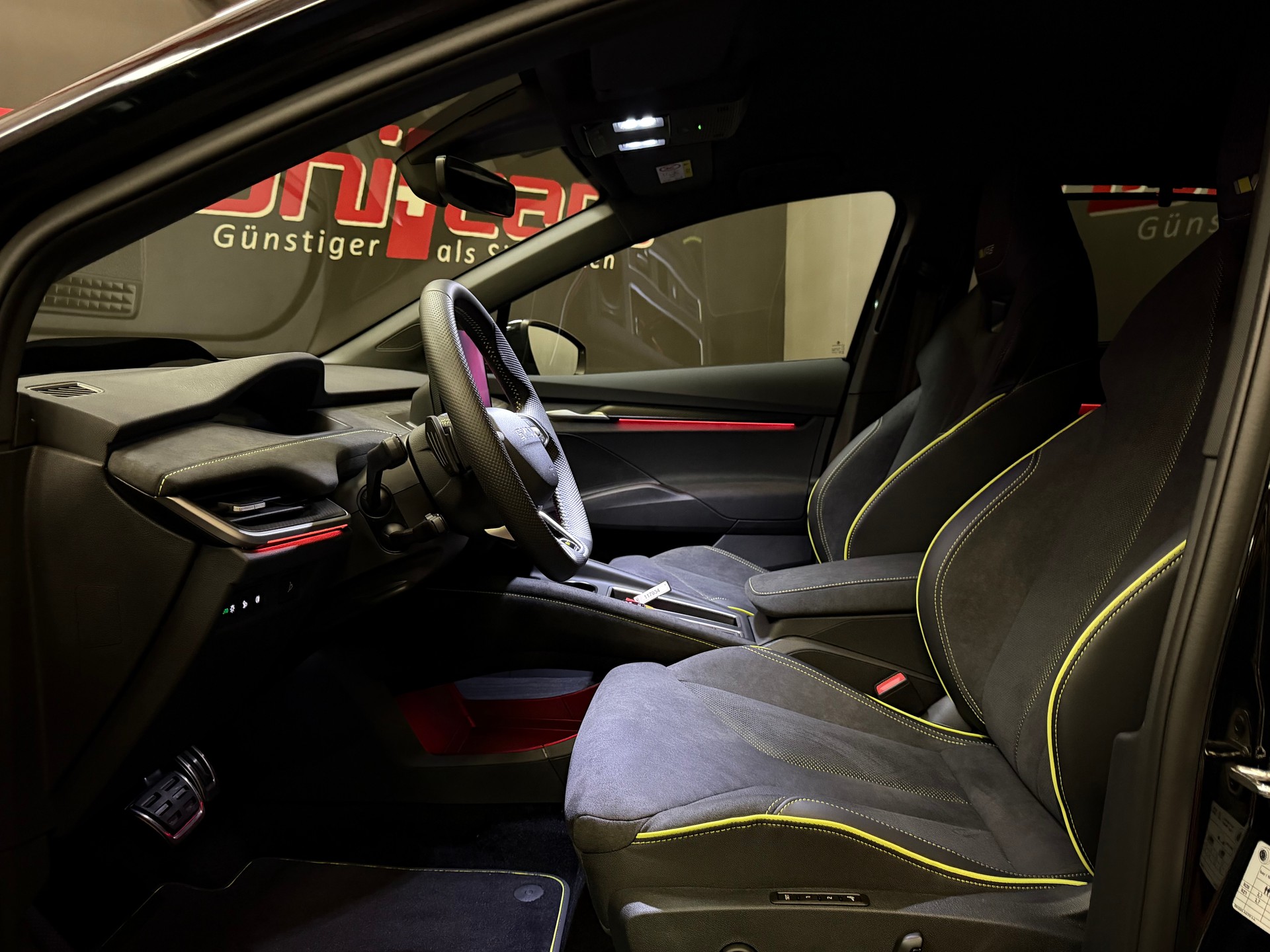 SKODA Elroq 85 RS 4x4-image-12