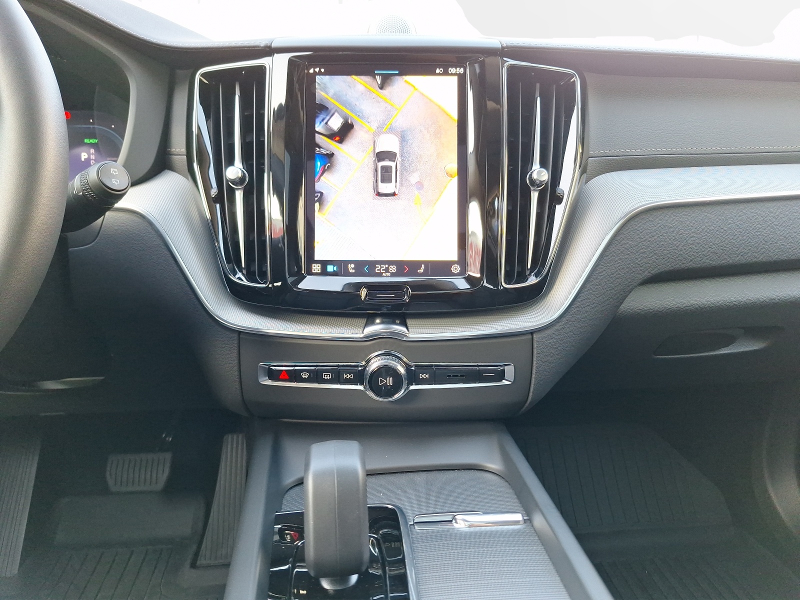 VOLVO XC60 2.0 T8 TE Ultimate Dark eAWD-image-10