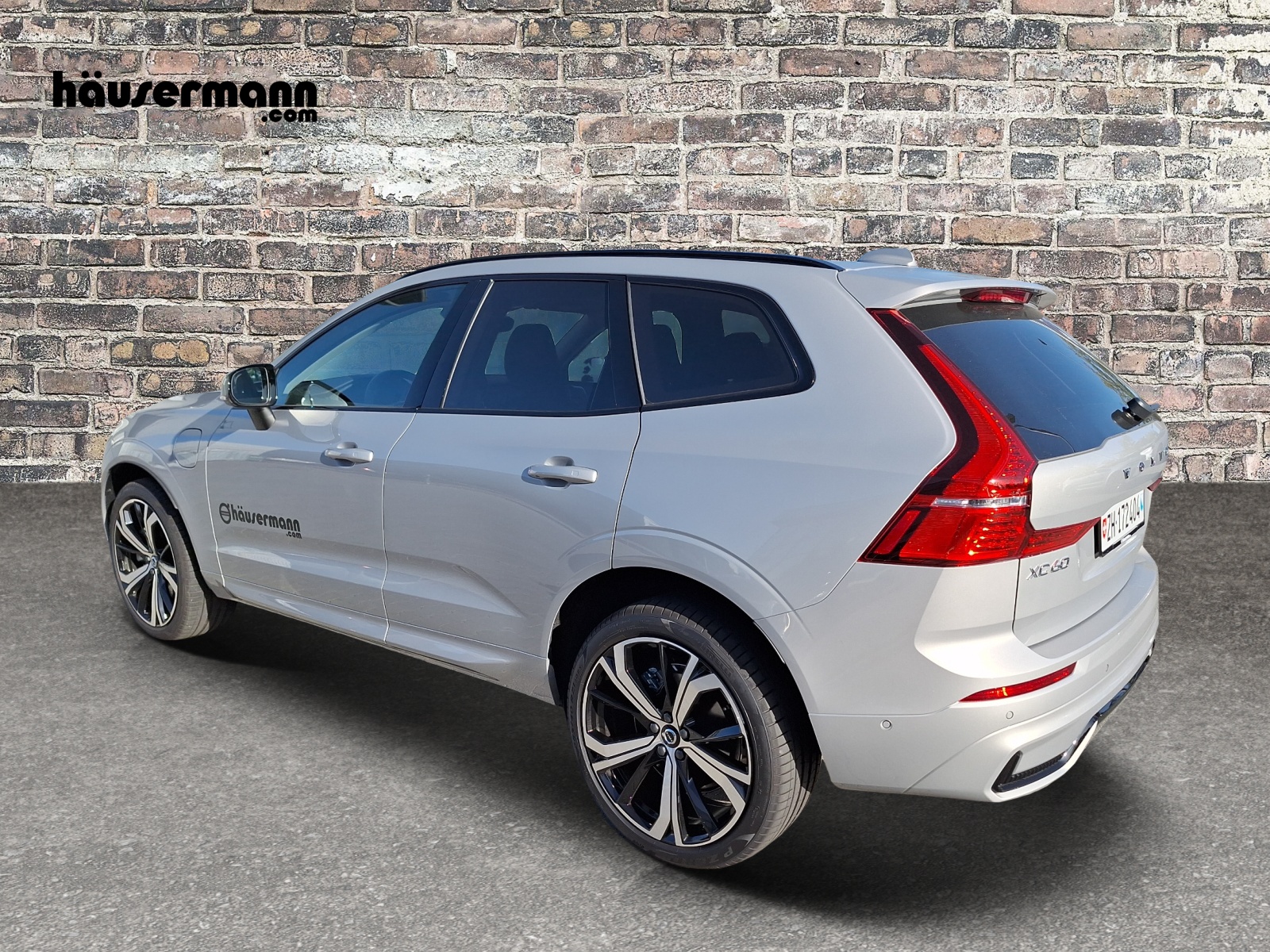 VOLVO XC60 2.0 T8 TE Ultimate Dark eAWD-image-2