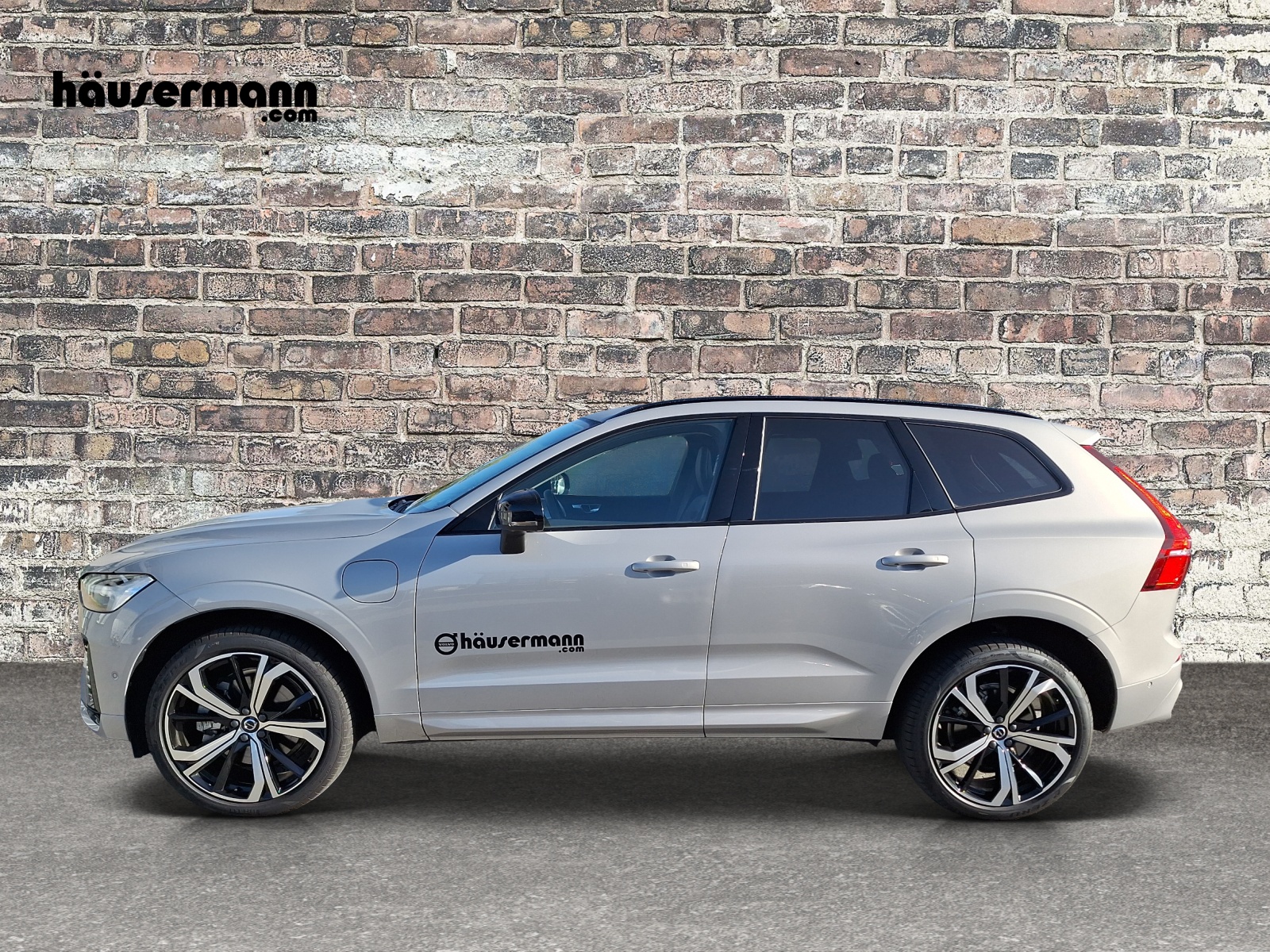 VOLVO XC60 2.0 T8 TE Ultimate Dark eAWD-image-1