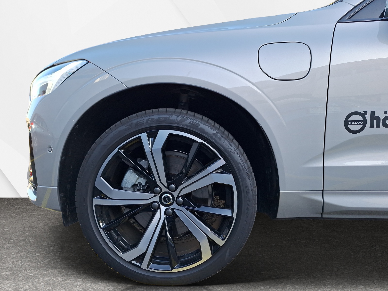 VOLVO XC60 2.0 T8 TE Ultimate Dark eAWD-image-12