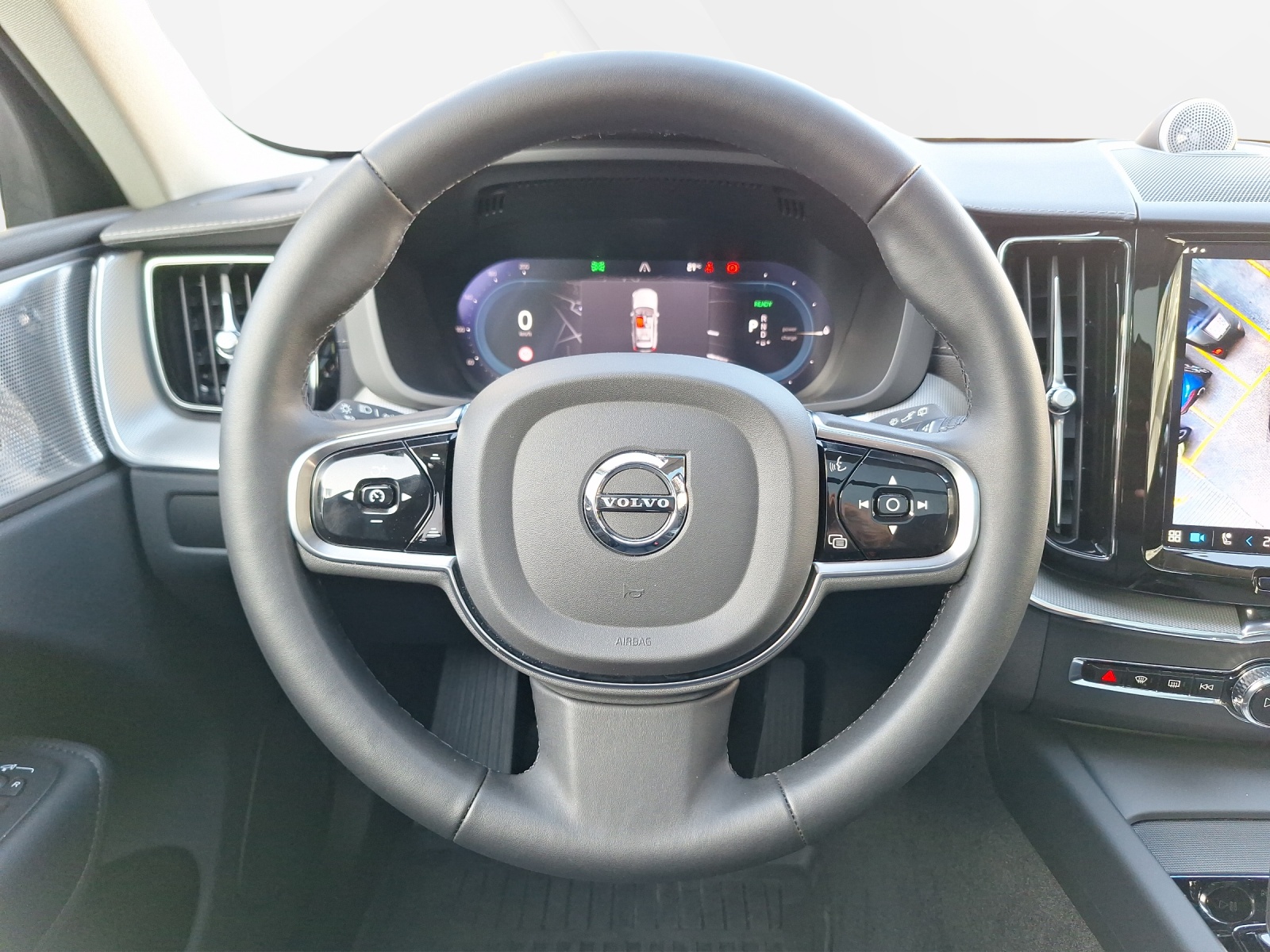 VOLVO XC60 2.0 T8 TE Ultimate Dark eAWD-image-9