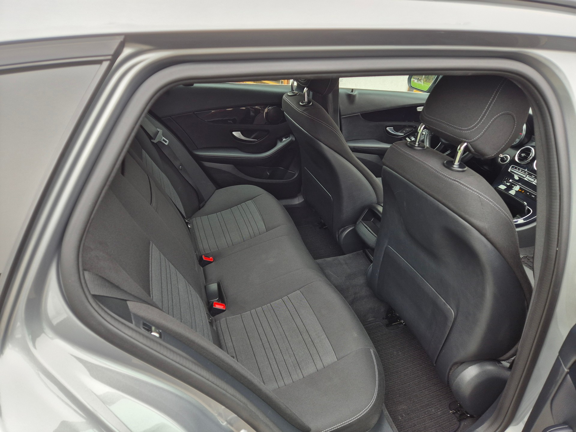 MERCEDES-BENZ C 250 d Exclusive 4Matic 9G-Tronic-image-6