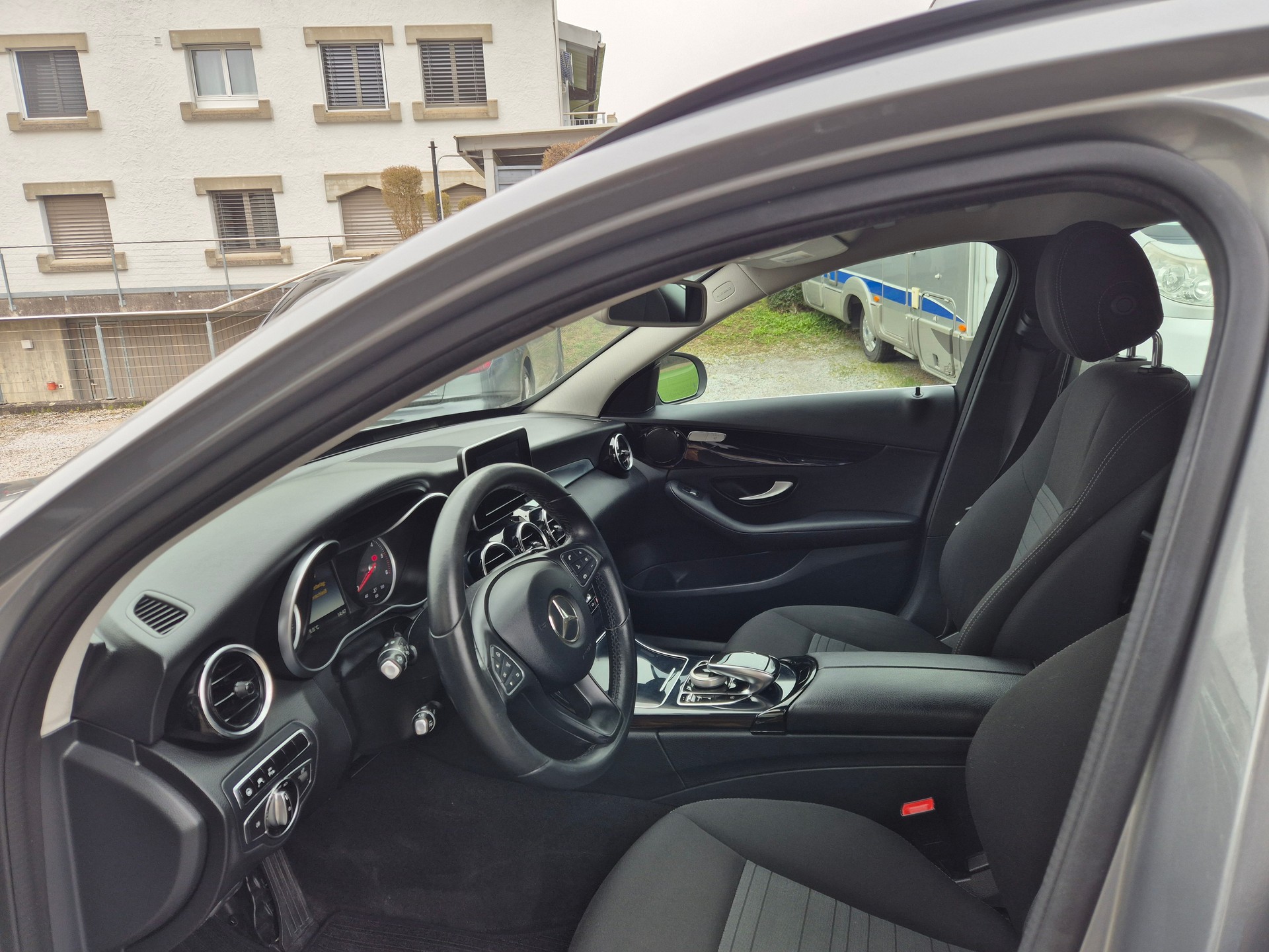 MERCEDES-BENZ C 250 d Exclusive 4Matic 9G-Tronic-image-12
