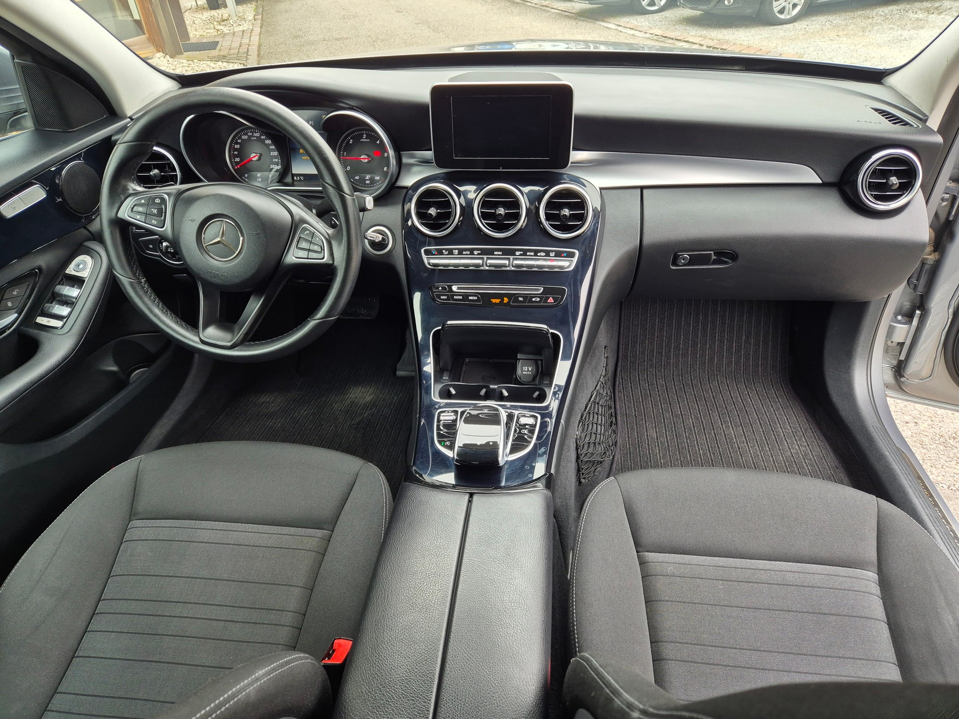MERCEDES-BENZ C 250 d Exclusive 4Matic 9G-Tronic-image-5
