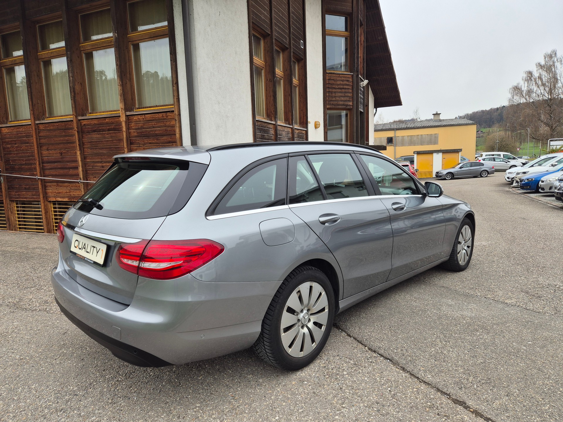 MERCEDES-BENZ C 250 d Exclusive 4Matic 9G-Tronic-image-3
