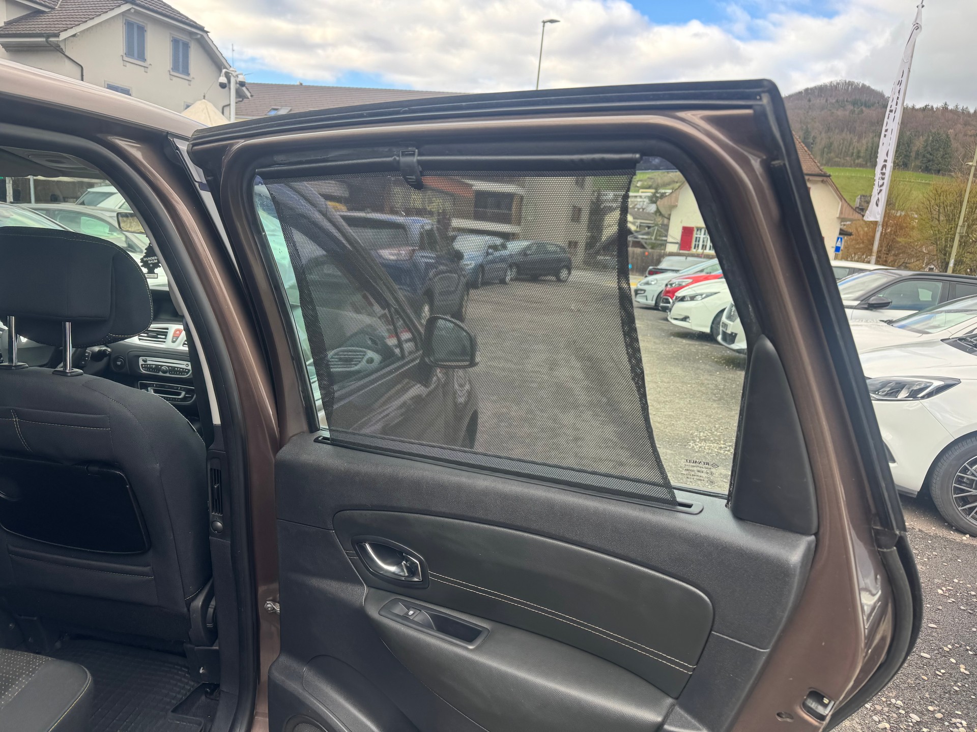 RENAULT Grand Scénic 1.9 dCi Dynamique-image-5