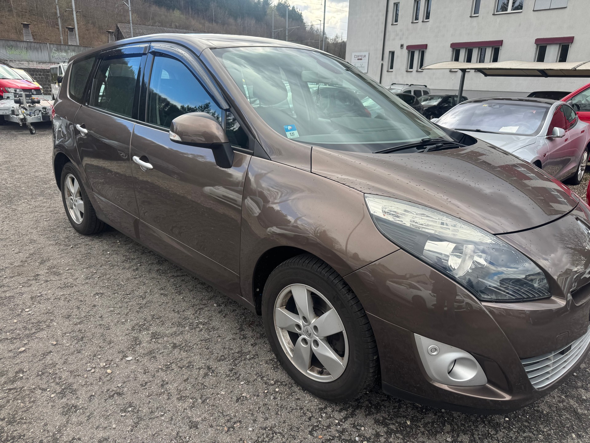 RENAULT Grand Scénic 1.9 dCi Dynamique-image-2